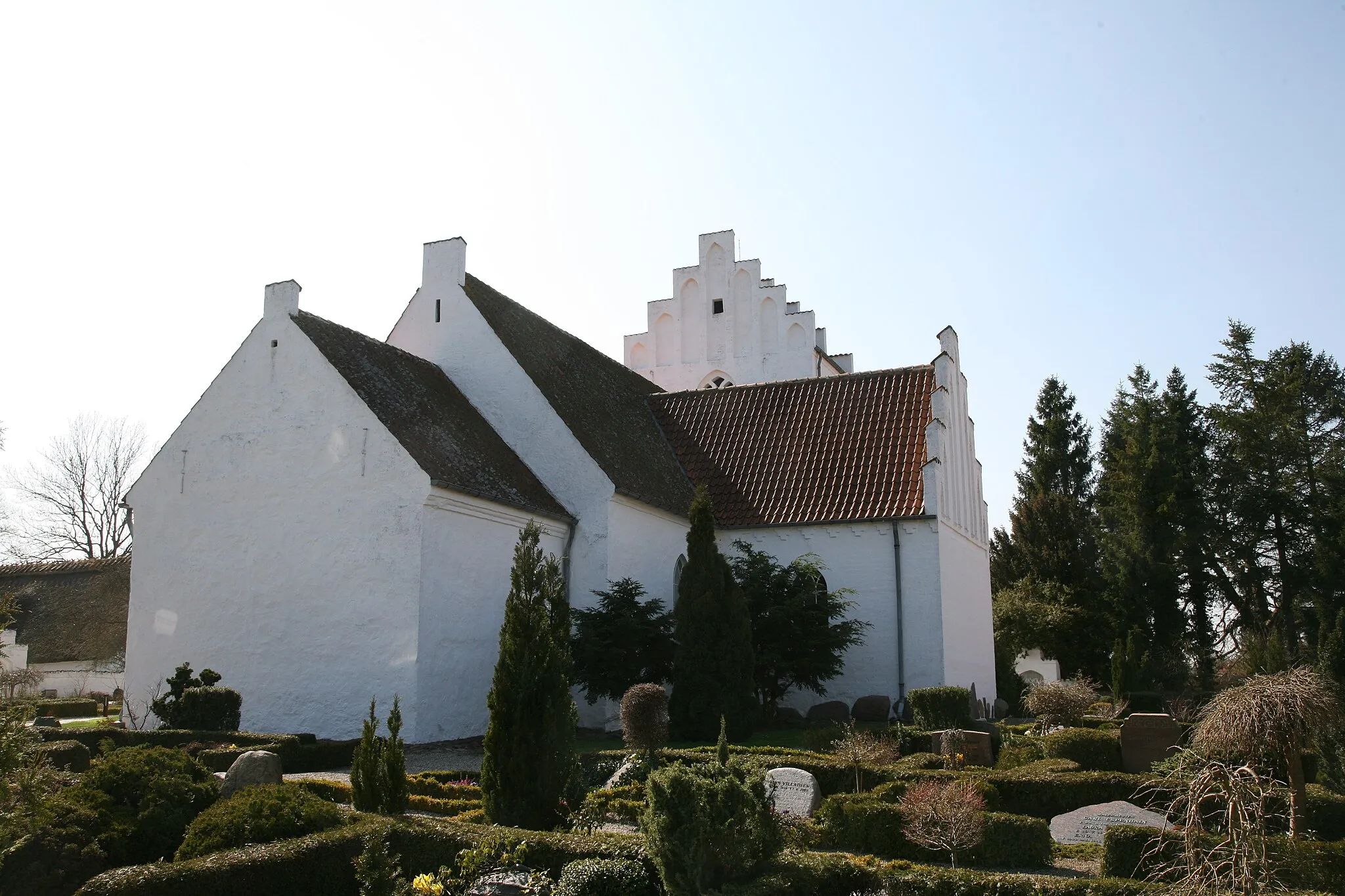 Photo showing: Lynge church near Sorø