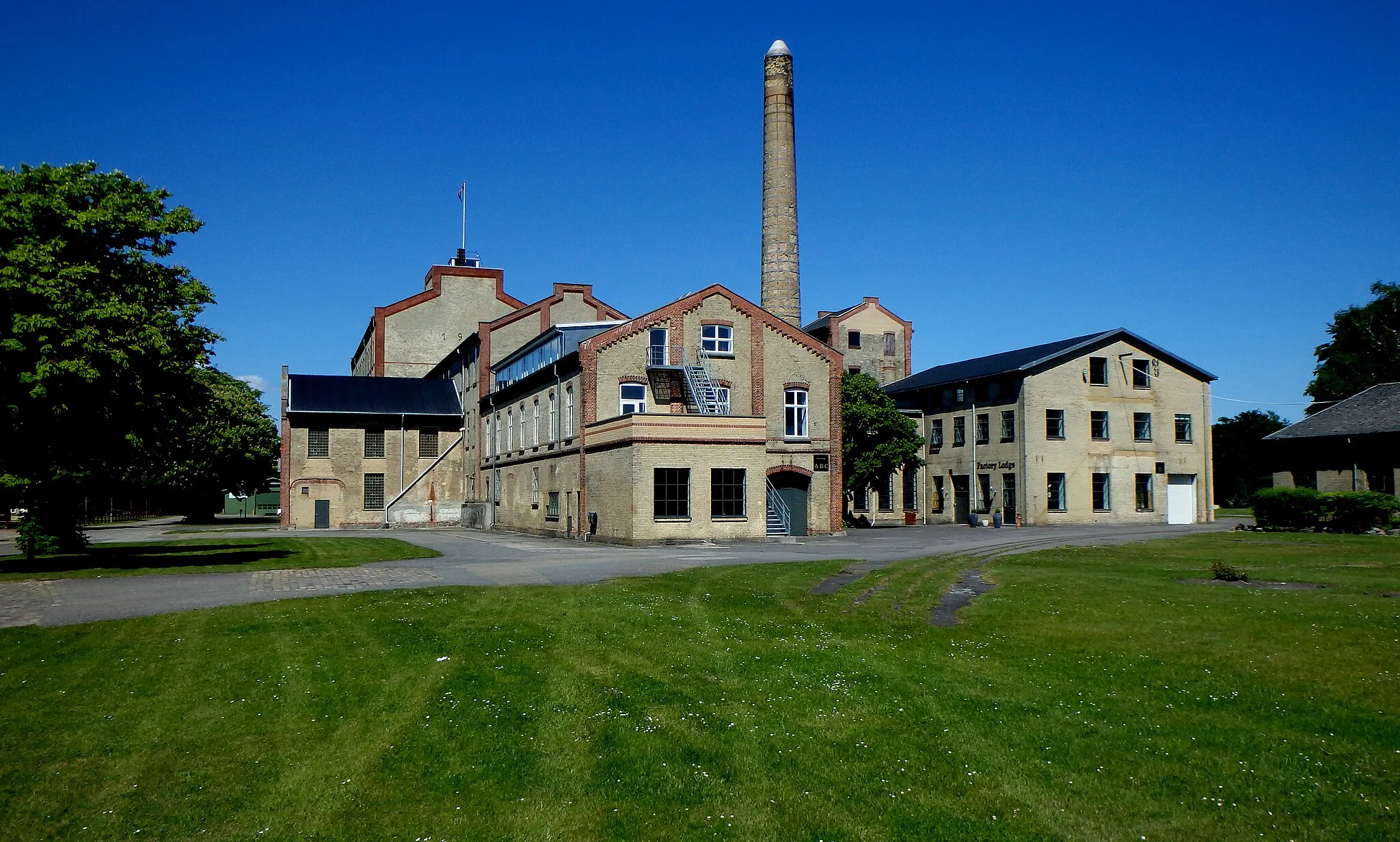 Photo showing: The former sugar factory (later paper factory) in Holeby on Lalland, Denmark