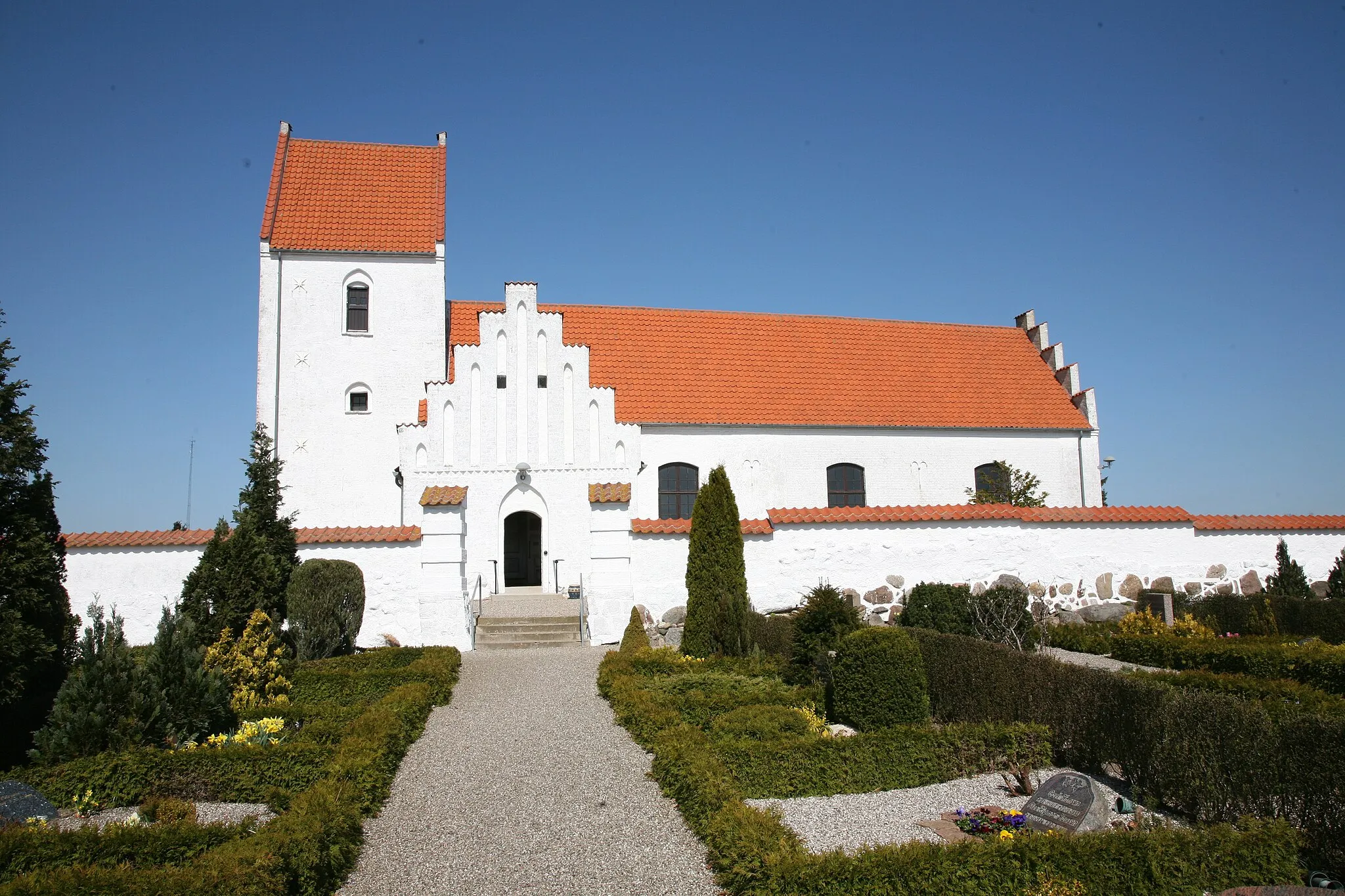 Photo showing: Hyllinge church in Denmark