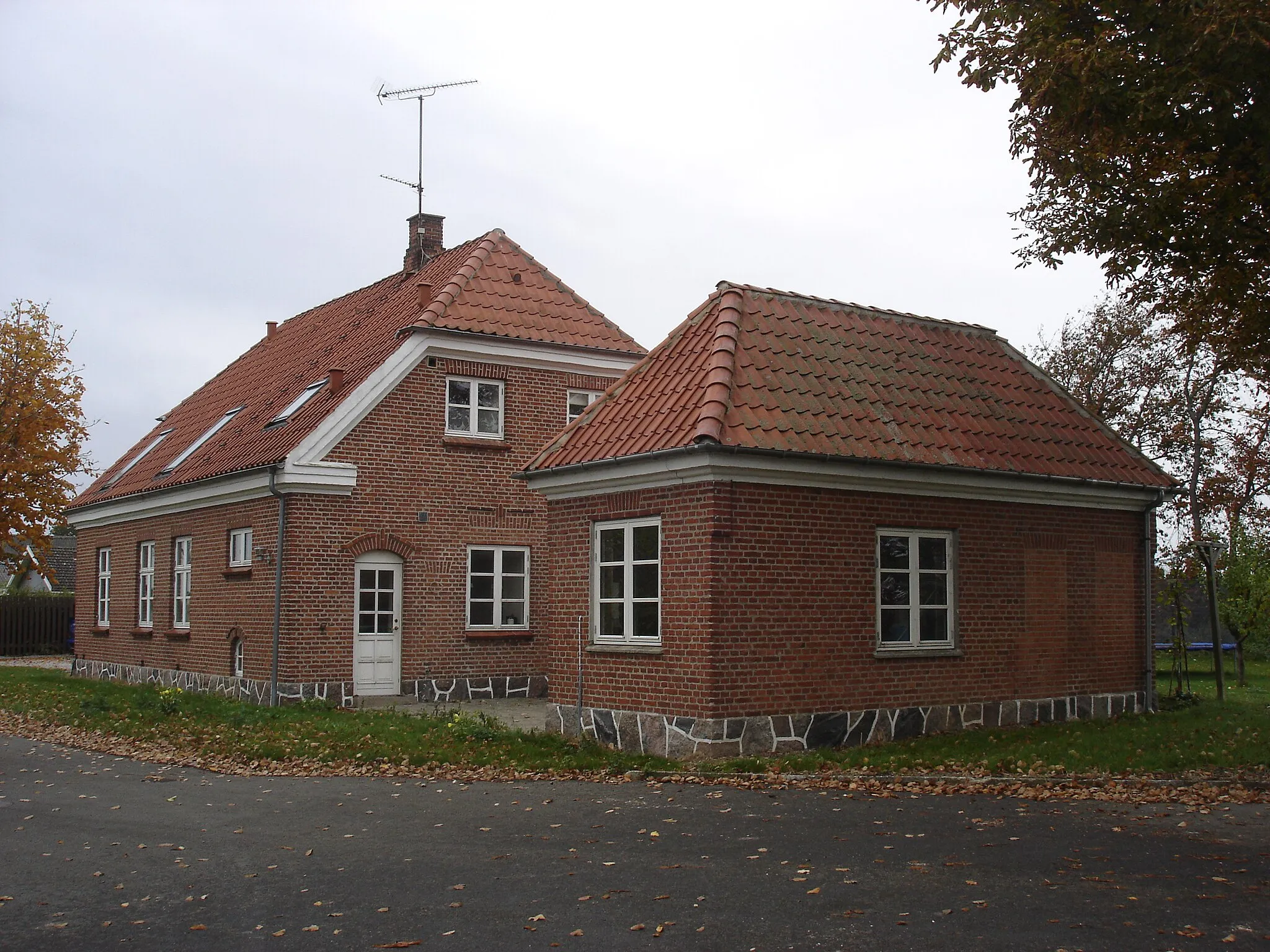 Photo showing: Farendløse Station fra SØ
