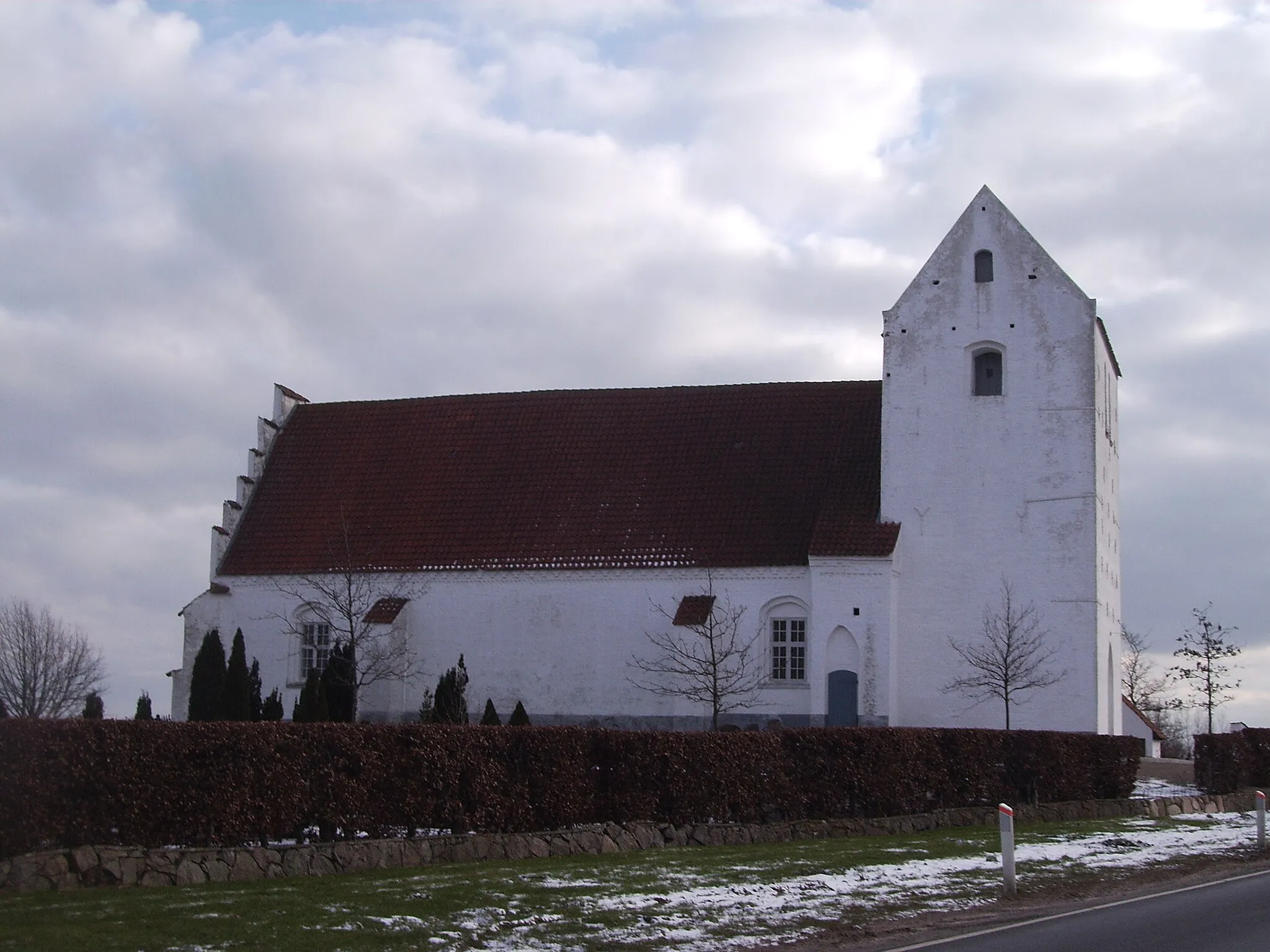 Photo showing: Brændekilde Kirke, Brændekilde Sogn, Odense Herred, Odense Amt, Denmark (Danish Church) - Brændekilde Kirke fra nord