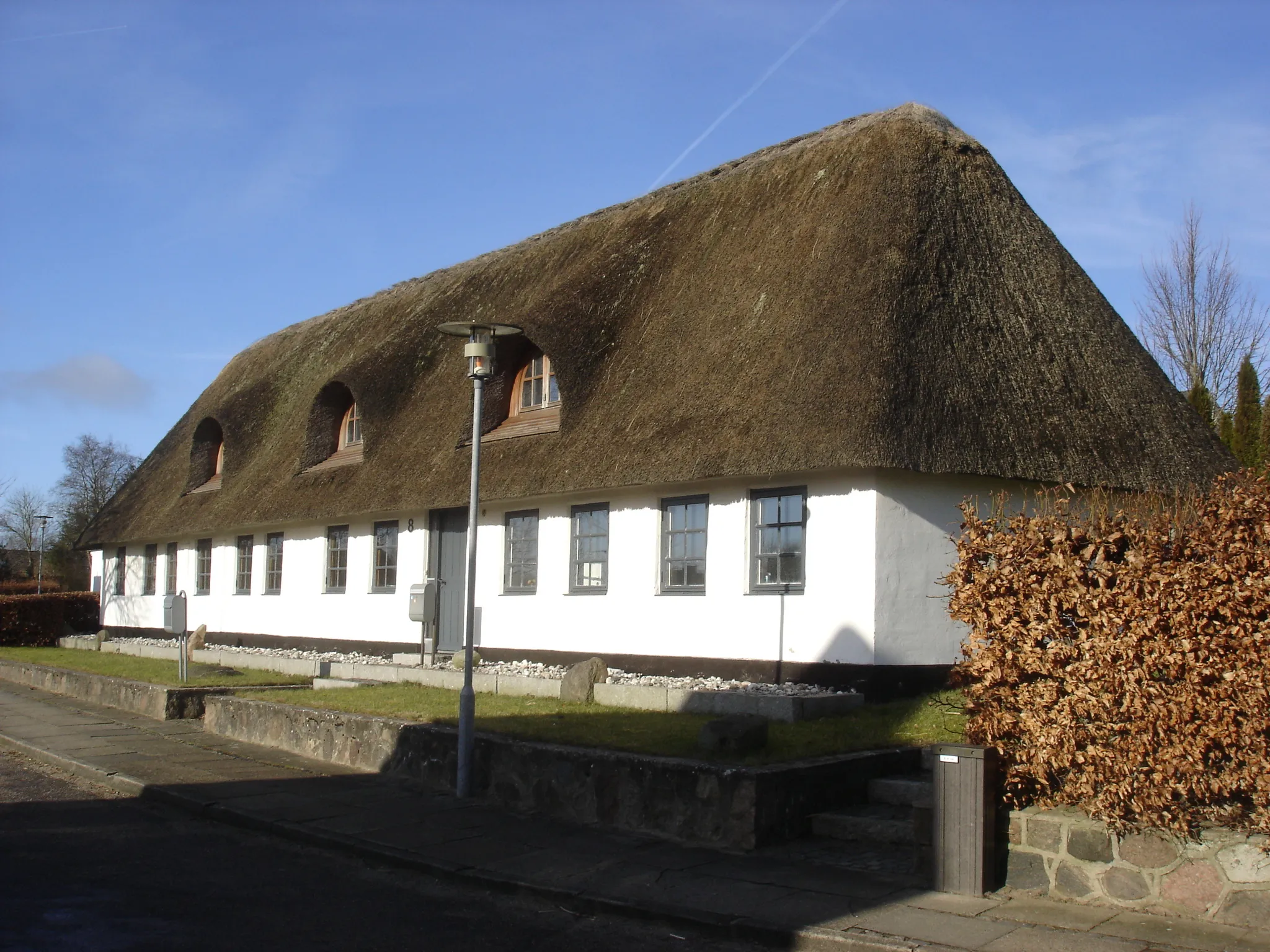 Photo showing: Alminds ældste hus, set fra øst