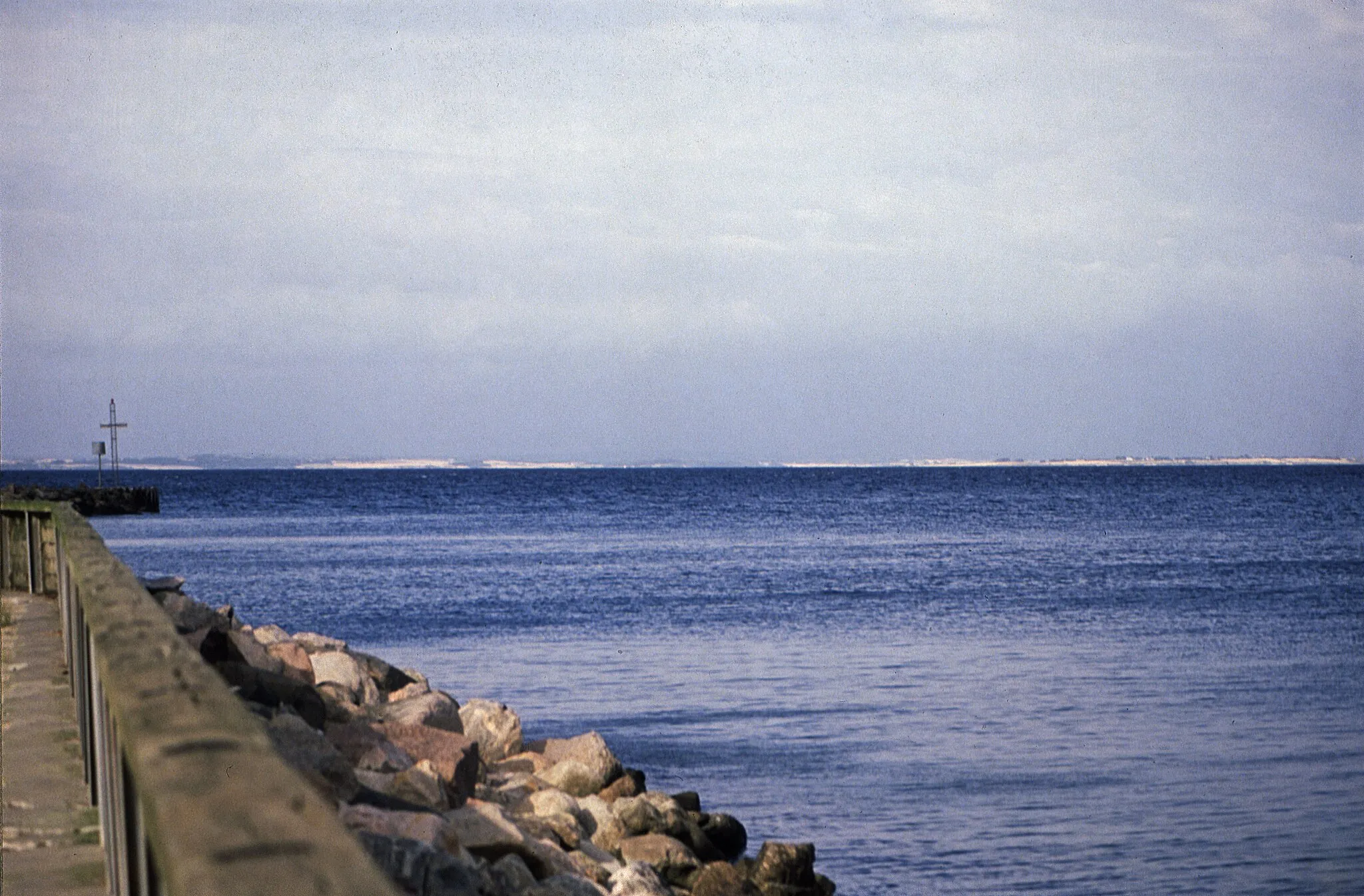 Photo showing: Fynshav an der Ostküste der Insel Als am Kleinen Belt, Dänemark.

Sicht auf die Westküste der Insel Fyn