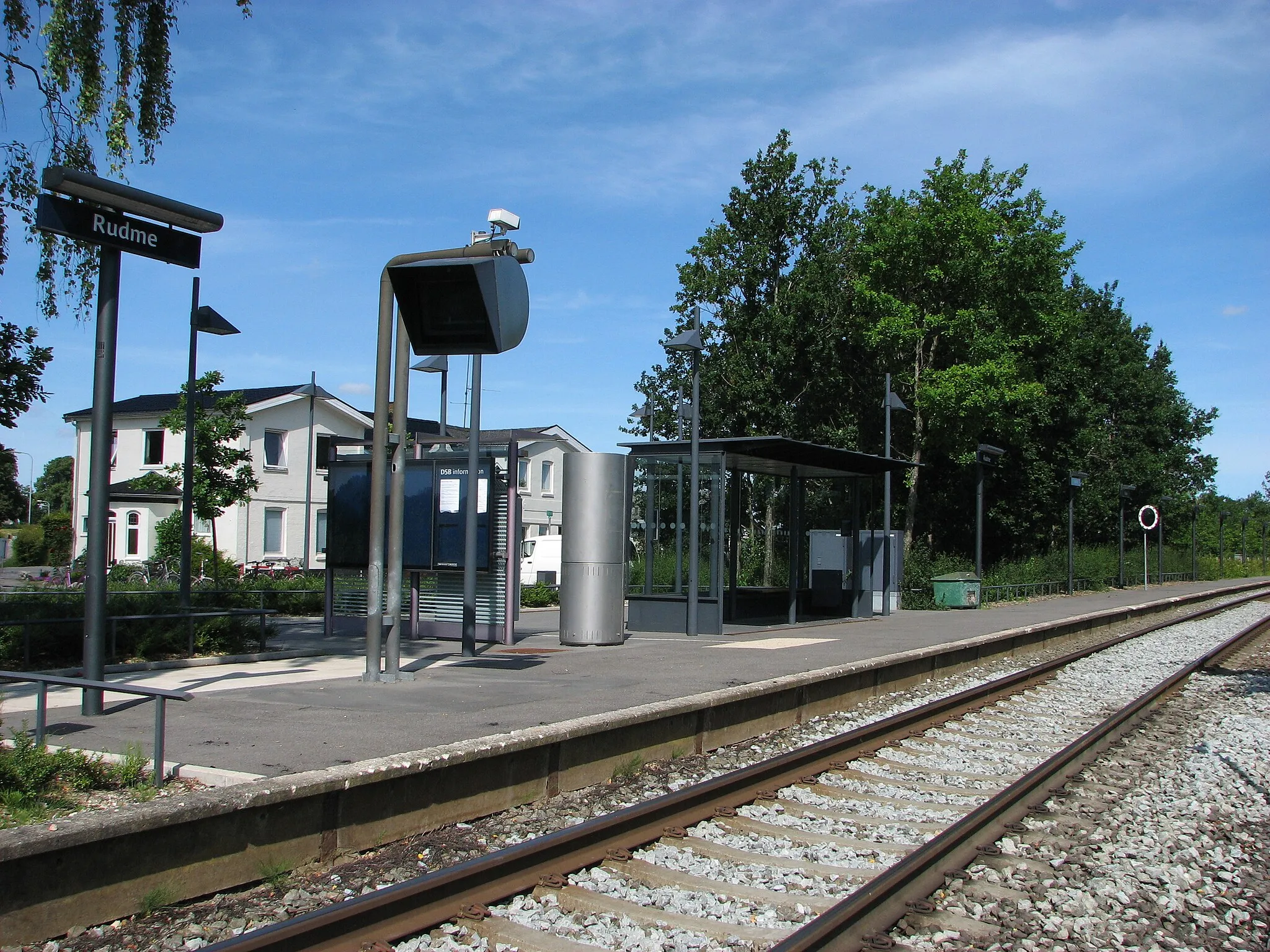 Photo showing: The railroad station in Rudme, Funen, Denmark