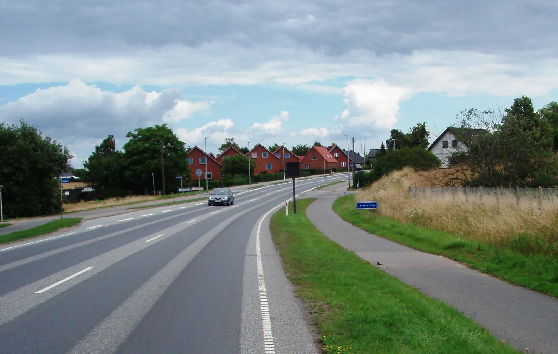 Photo showing: Approach to Svenstrup from Nordborg