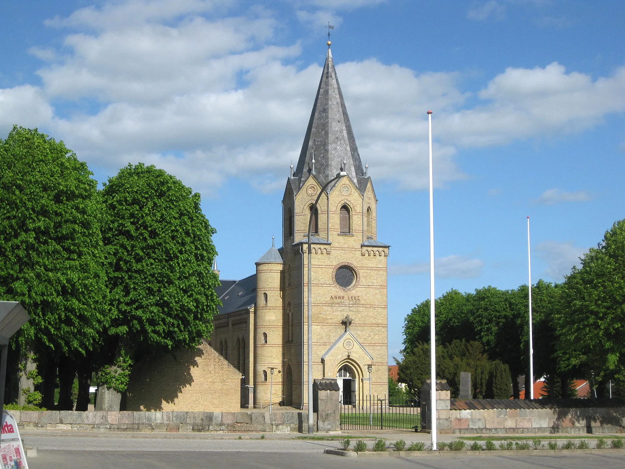 Photo showing: The church "Tyrstrup Kirke" in the small town "Christiansfeld". The town is located in Southern Jutland, Denmark.