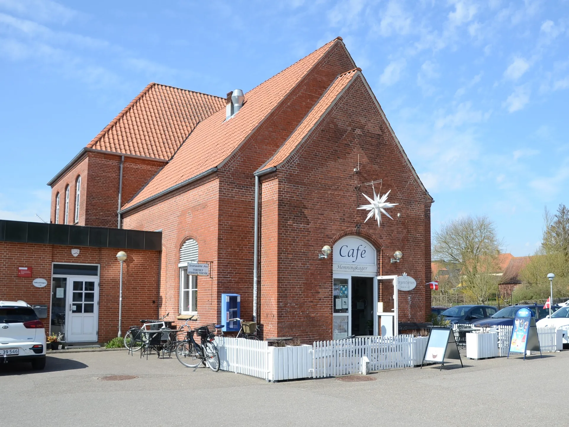 Photo showing: Bygning i Christiansfeld