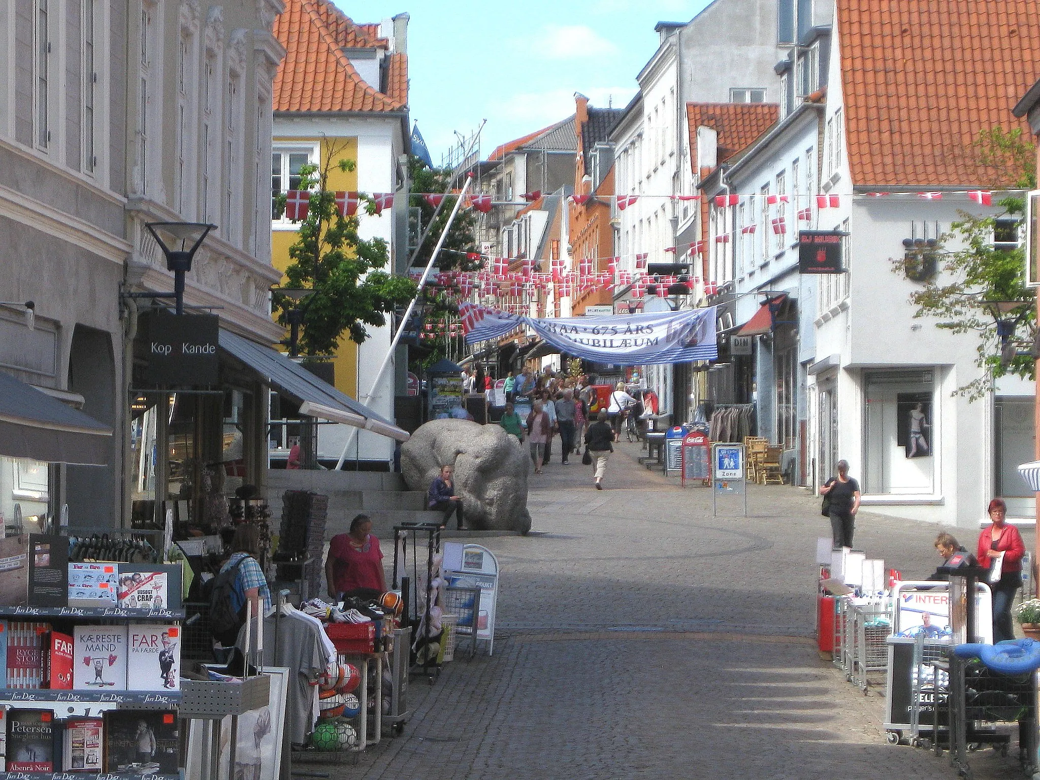 Photo showing: The pedestrian street Storegade in Aabenraa, Southern Jutland, Denmark.