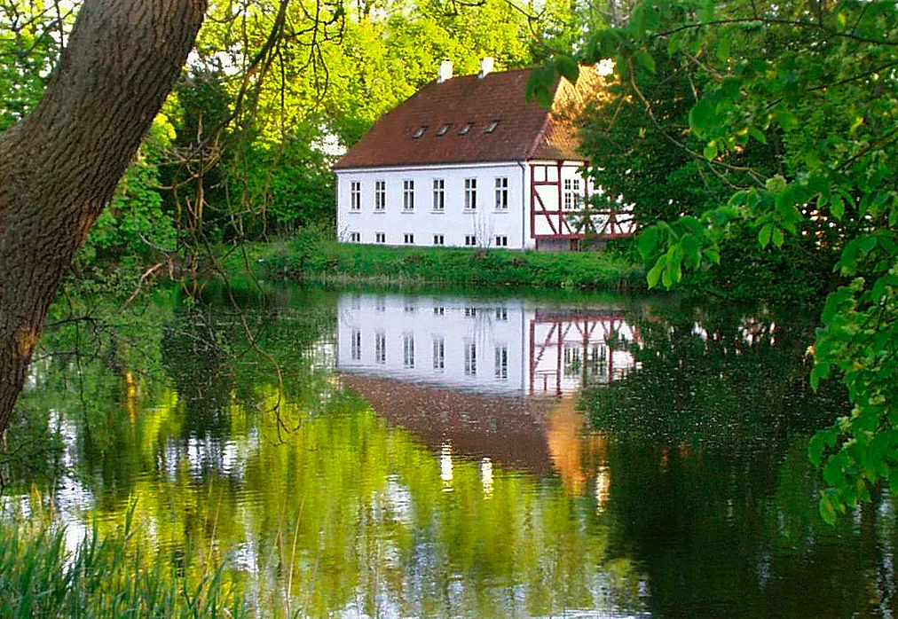 Photo showing: Lindved Manor near Odense, Denmark