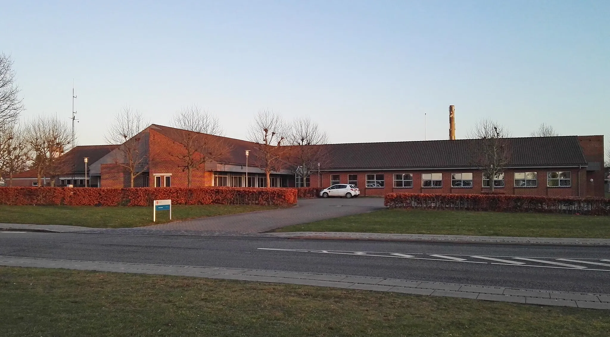 Photo showing: Den tidligere Langeskov kommunes rådhus på Grønvej 11, nu et af Kerteminde Kommunes administrationscentre