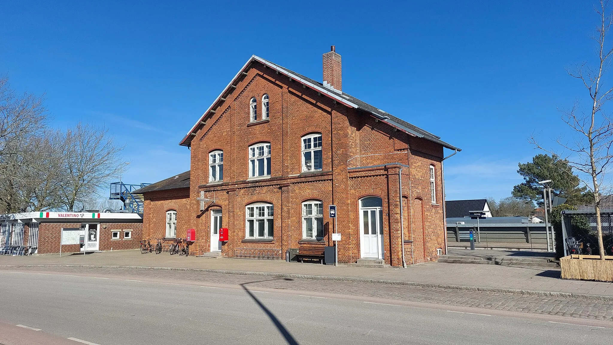 Photo showing: Børkop Station