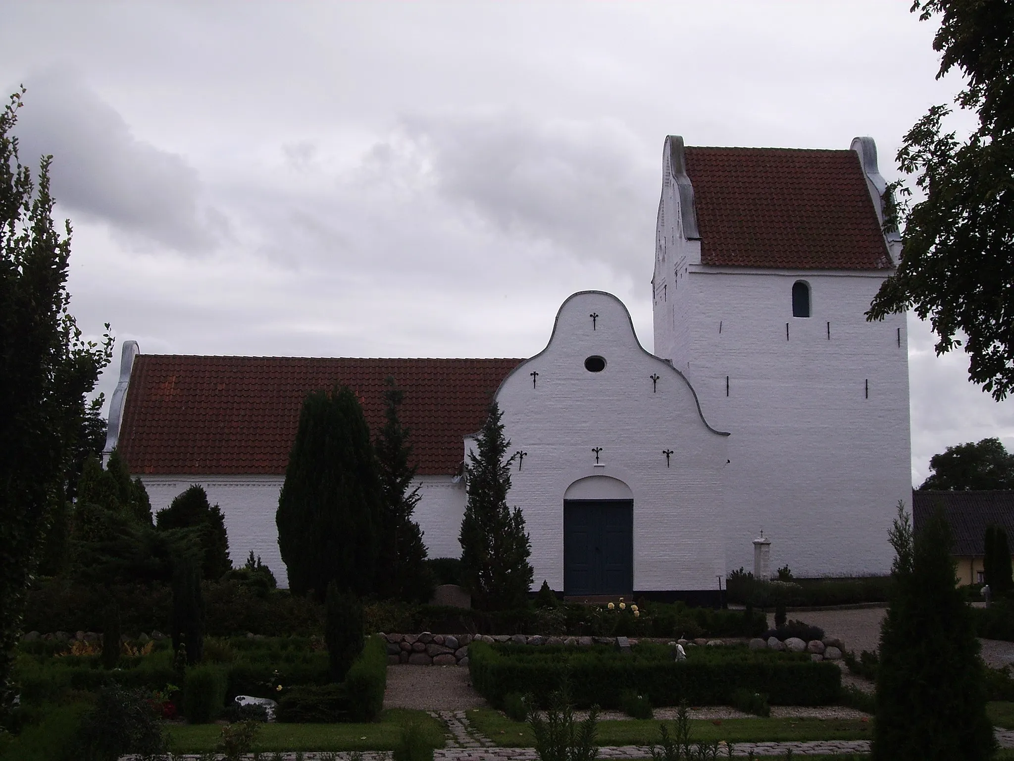 Photo showing: Højby Kirke fra nord, Højby Sogn, Åsum Herred, Odense Amt, Denmark (Danish Church)