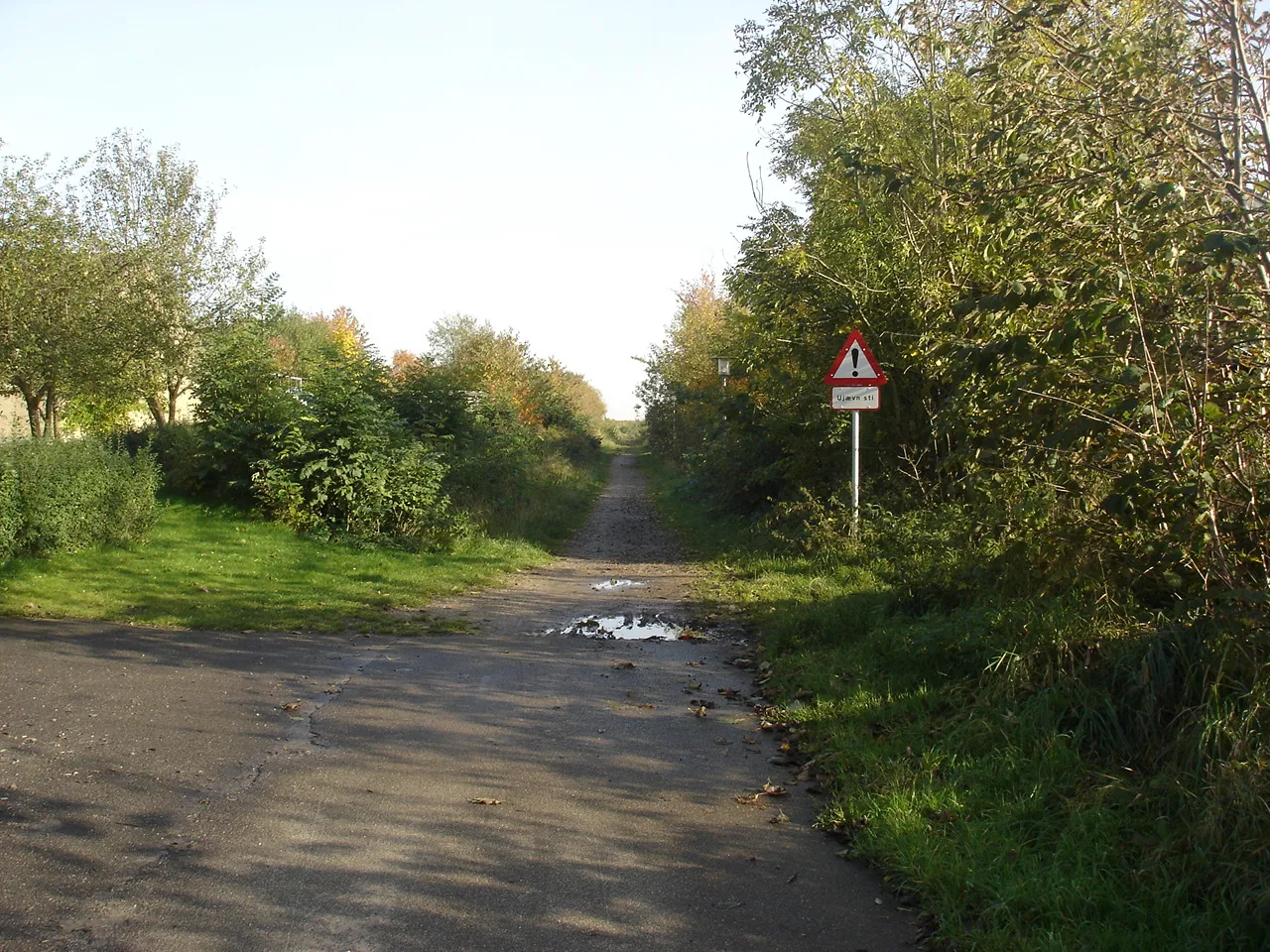 Photo showing: Mommarkbanens tracé passerer sti til Egelykke i Vollerup