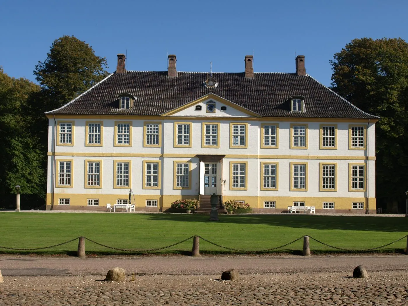 Photo showing: Dänemark, Fünen, Gut Hagenskov, Herrenhaus, Foto 2014