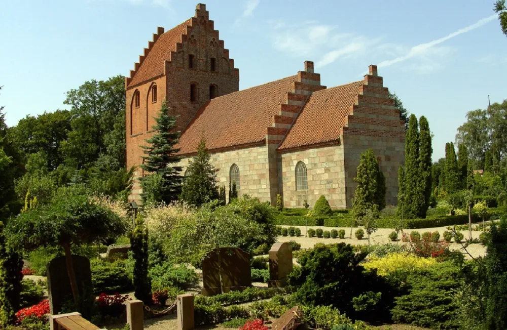 Photo showing: Hjadstrup kirke, Nordfyns, fra sydøst