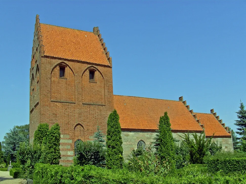 Photo showing: Hjadstrup kirke, Nordfyns, fra syd