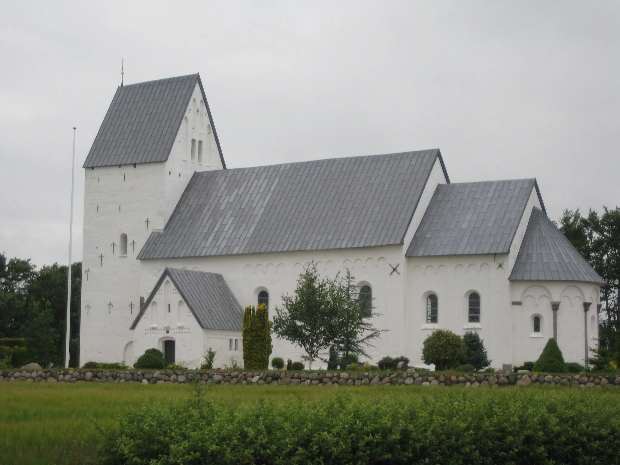 Photo showing: Jernved Kirke set fra vejen