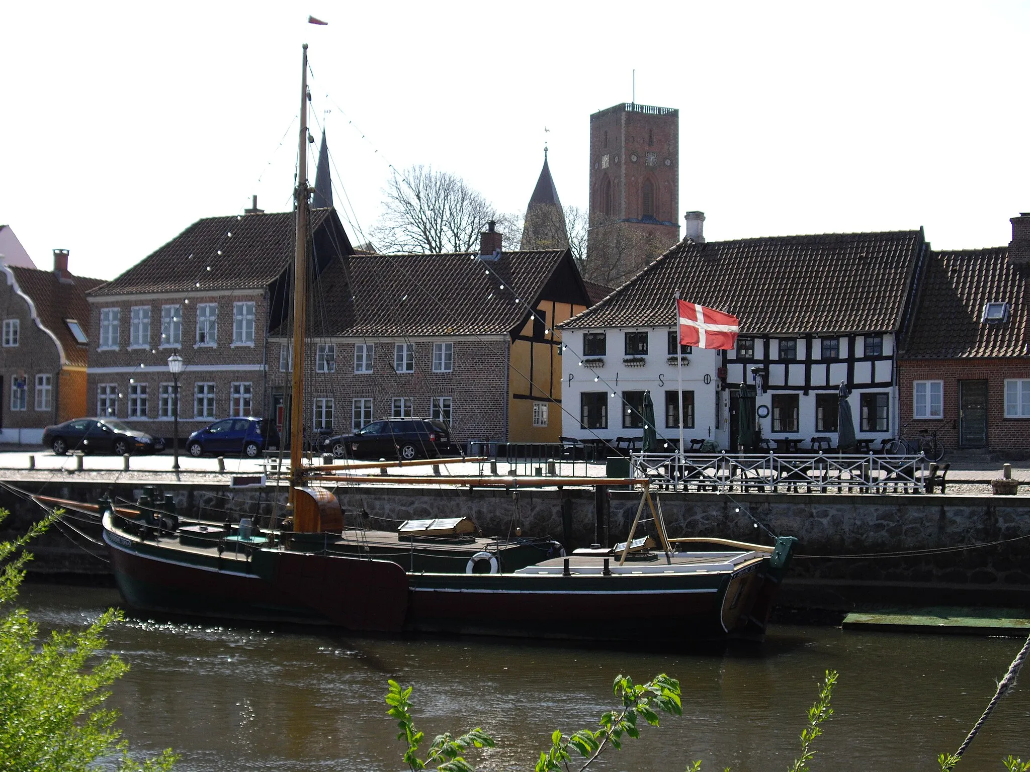 Photo showing: Vadehavseverten Johanne Dan ved Skibbroen i Ribe