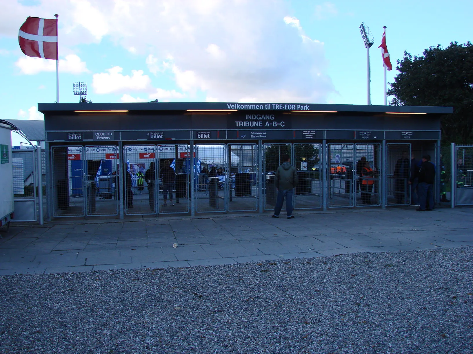 Photo showing: Stadion-Eingang