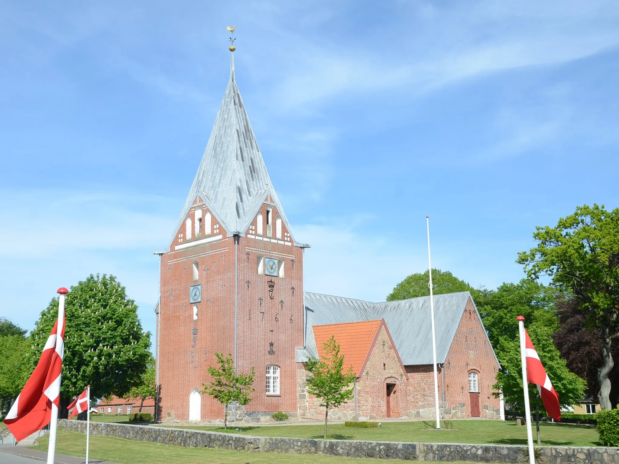 Photo showing: Løjt Kirke