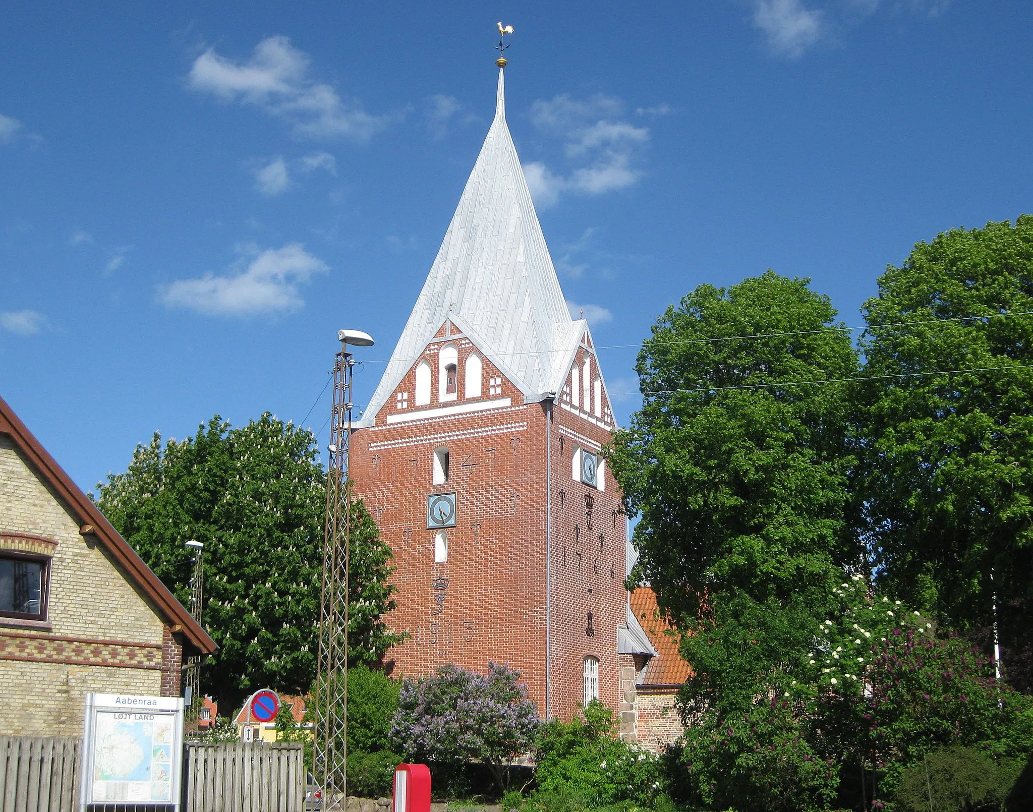 Photo showing: The church "Løjt Kirke" in the small town "Løjt Kirkeby". The town is located in Southern Jutland, Denmark.