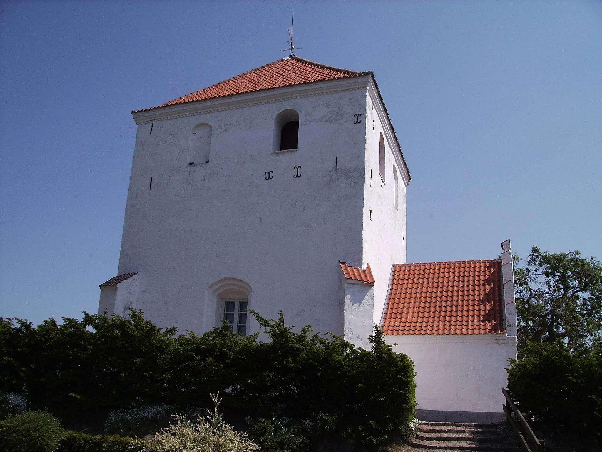 Photo showing: Munkebo Kirke, Munkebo Sogn, Bjerge Herred, Odense Amt, Denmark (Danish Church) - Munkebo Kirke fra vest