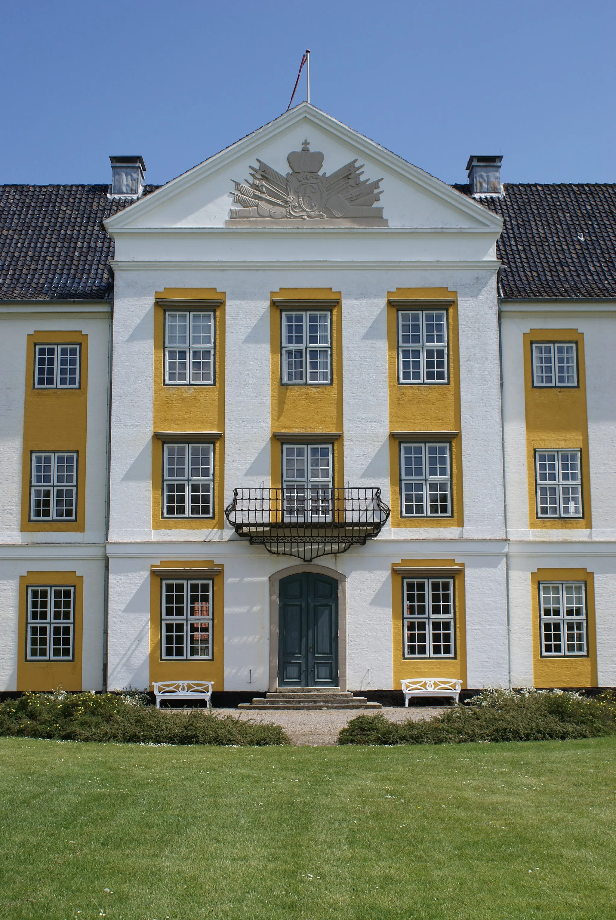 Photo showing: Closer View to Augustenborg Palace