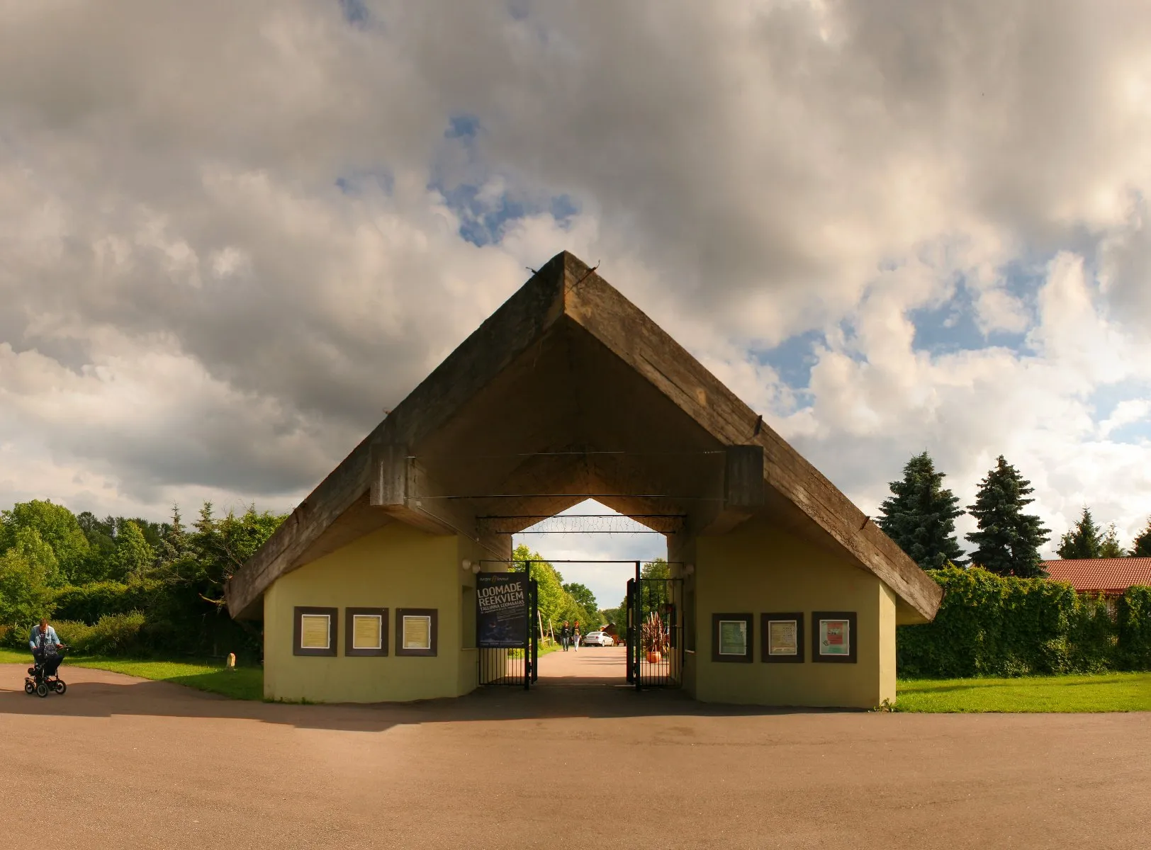 Photo showing: The entrance of Tallinn Zoo