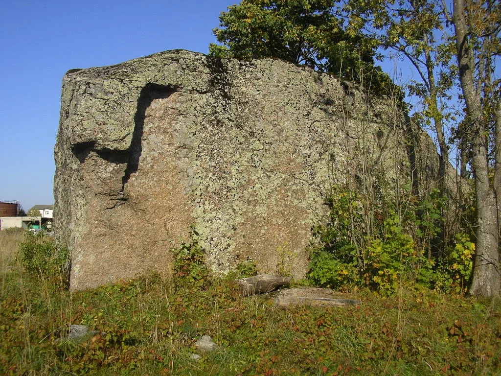 Photo showing: Aruküla hiidrändrahn