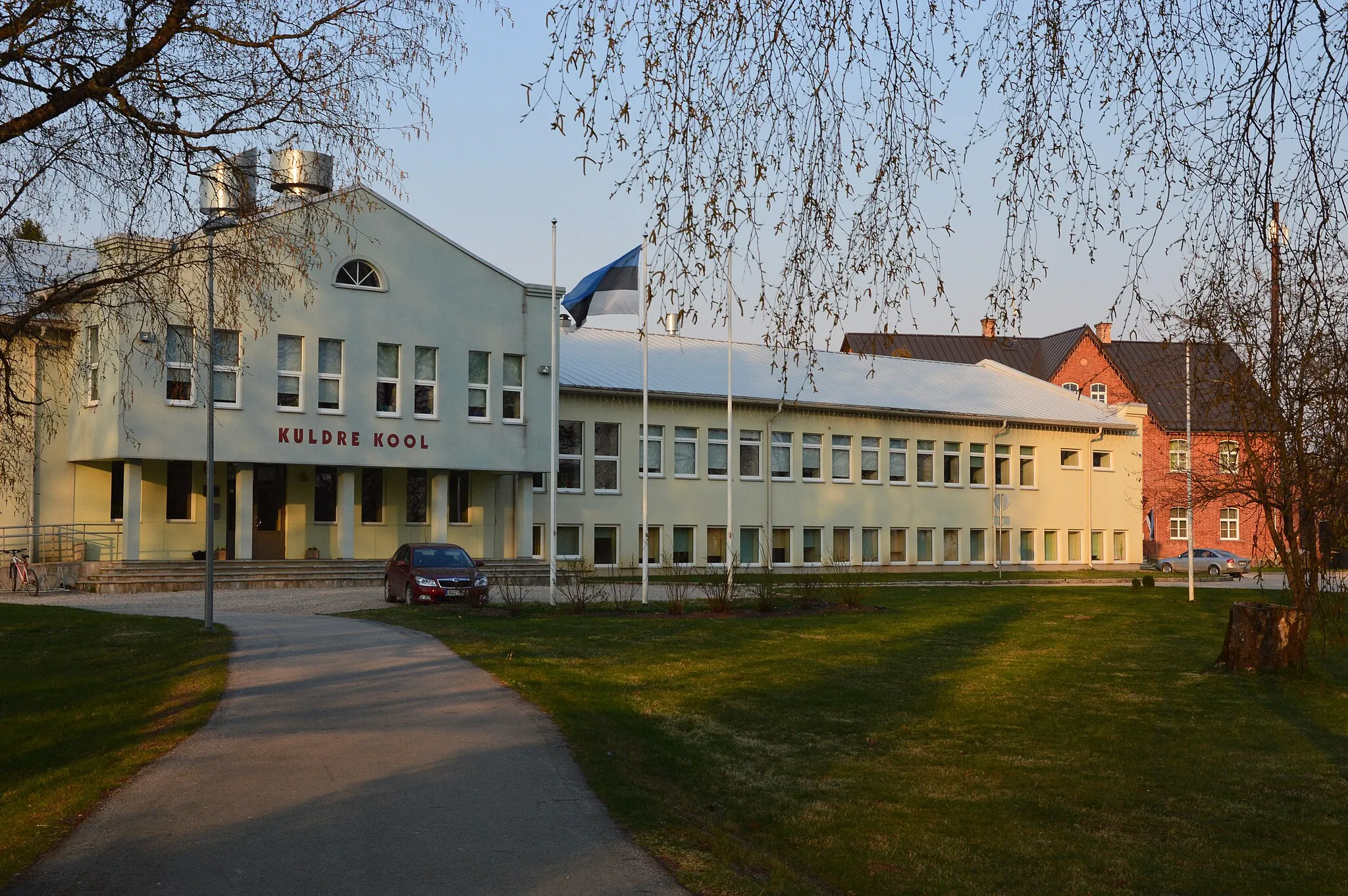Photo showing: Kuldre kool