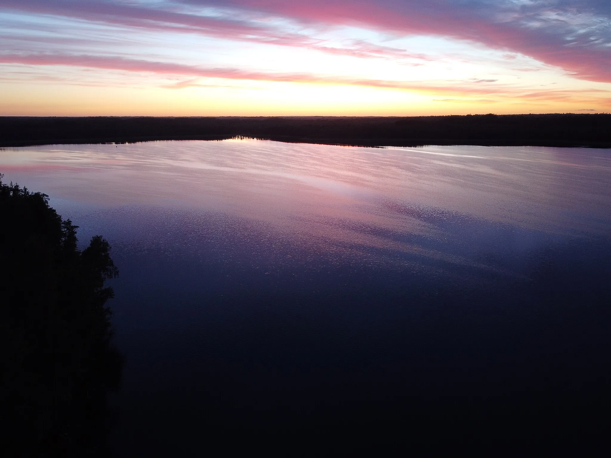 Photo showing: Aheru järv