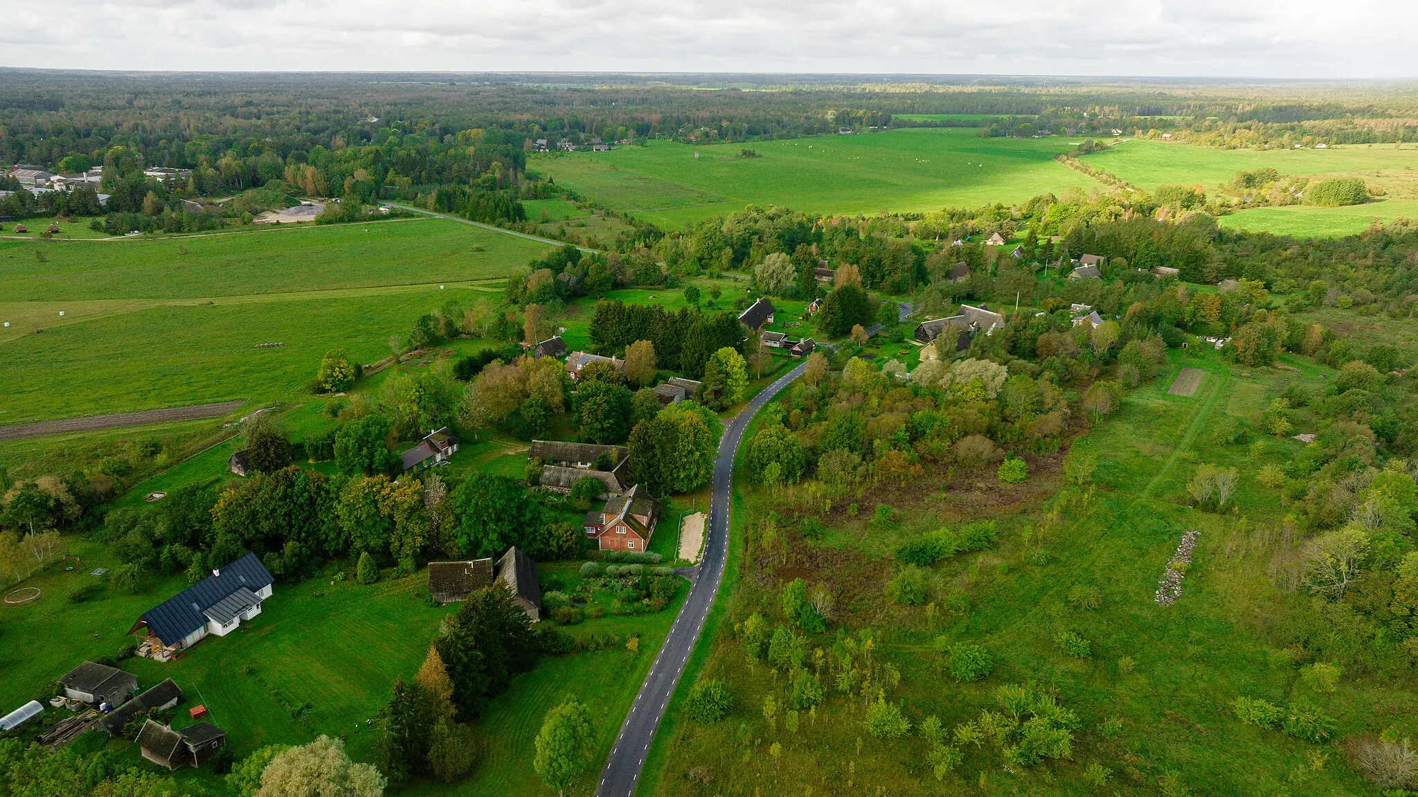 Photo showing: village in Hiiumaa Rural Municipality, Hiiu County, Estonia