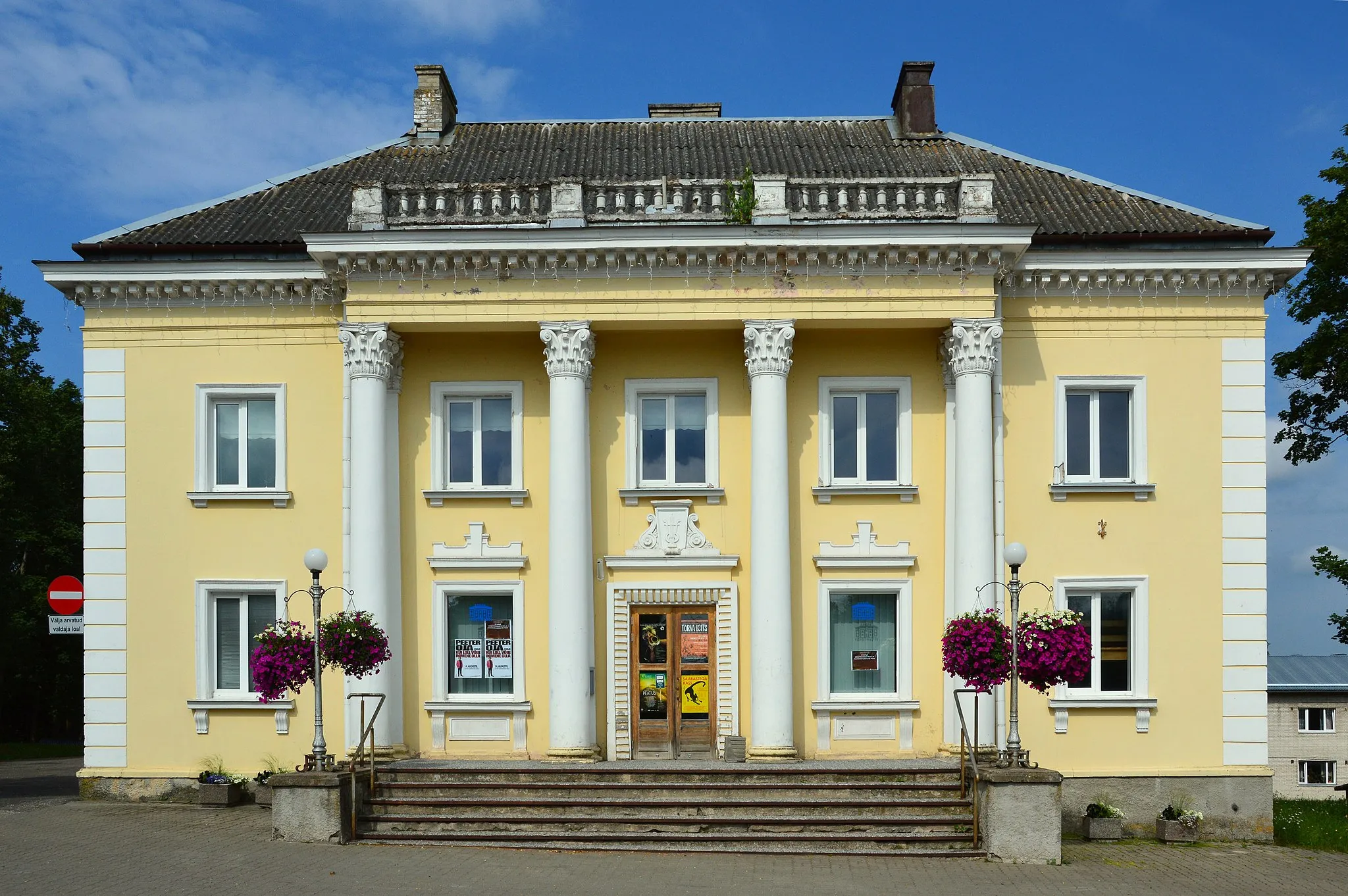 Photo showing: Otepää Cultural House
