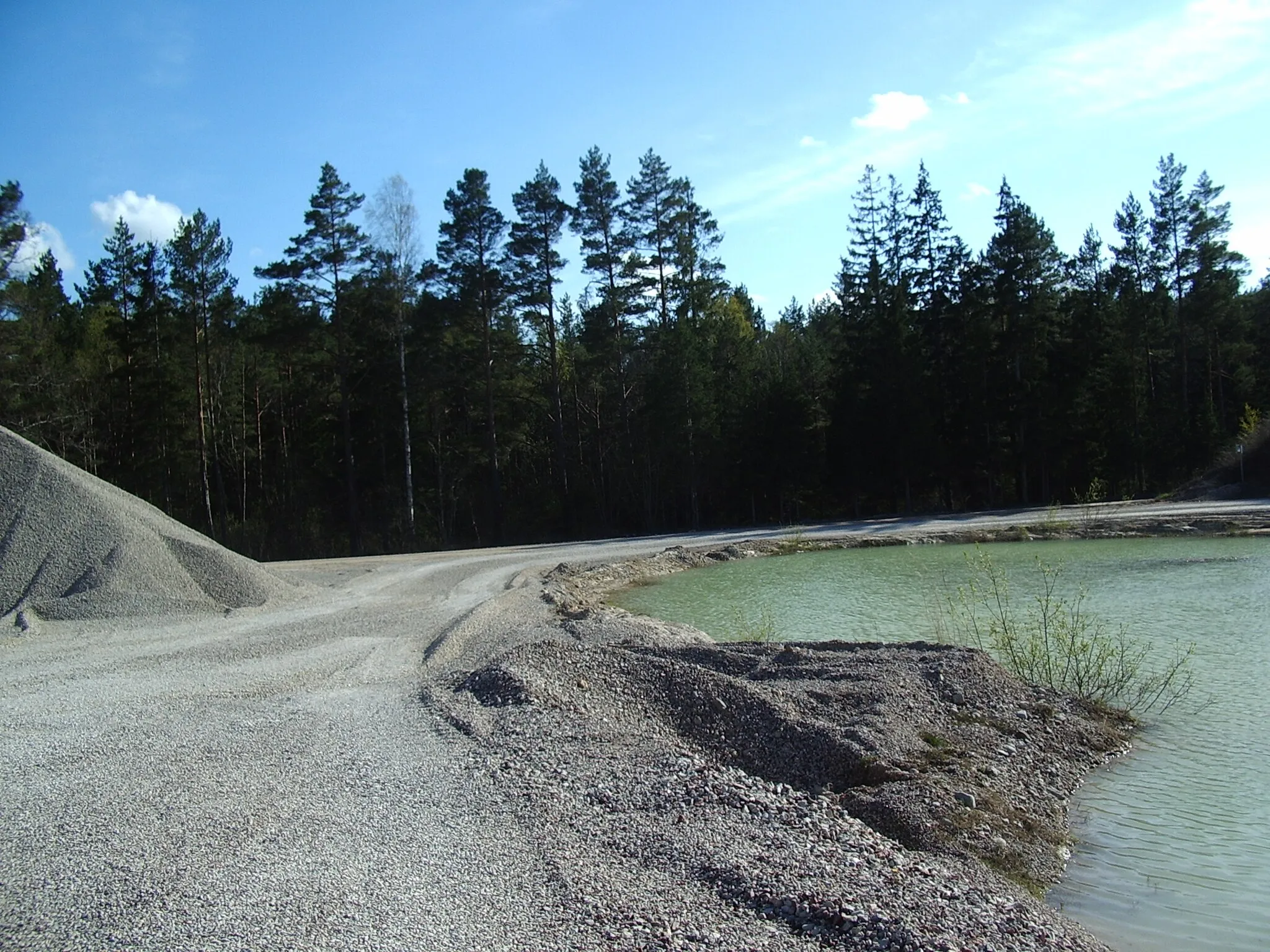 Photo showing: Kruusakarjäär