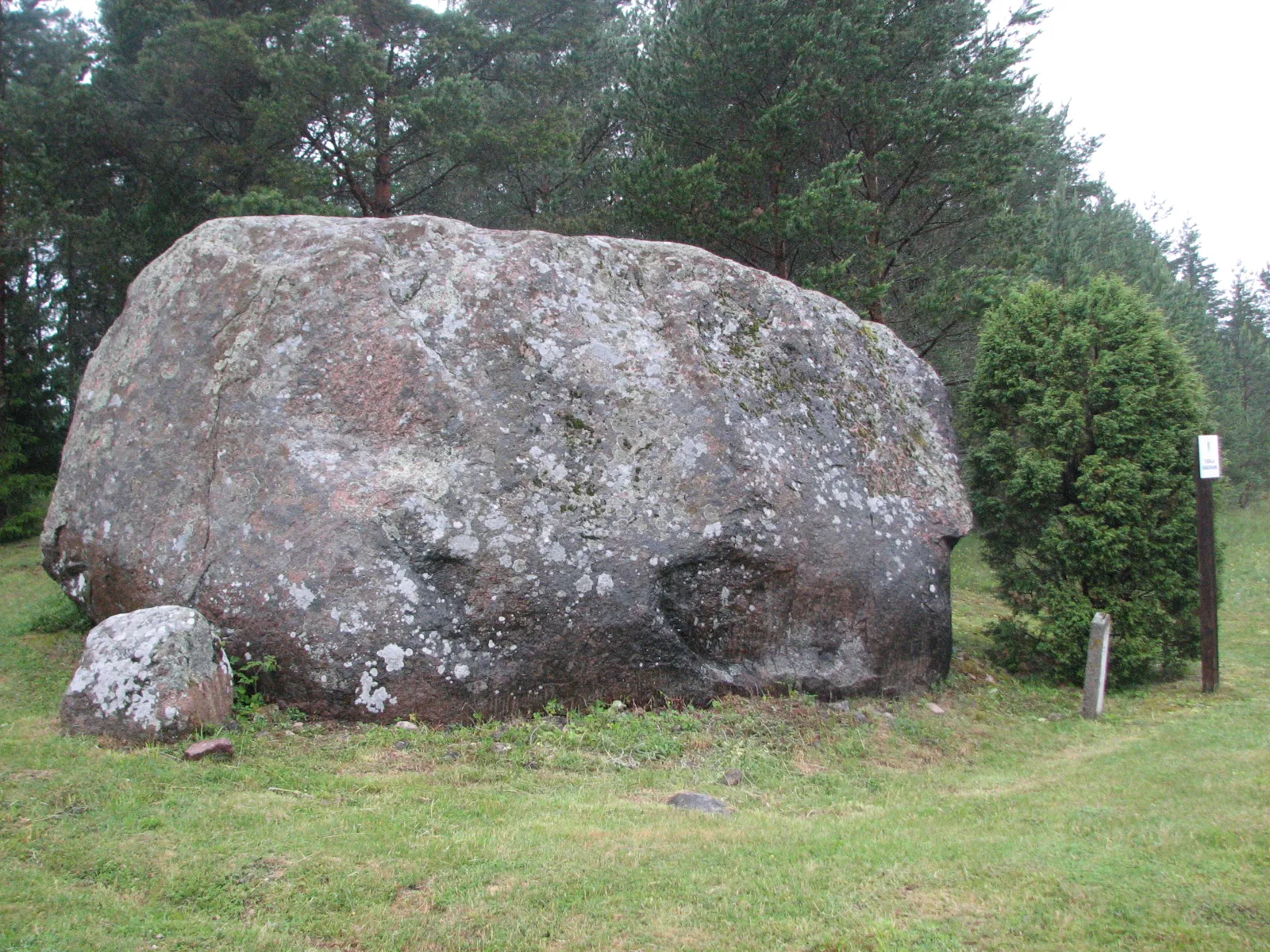 Photo showing: Tubala boulder, Estonia