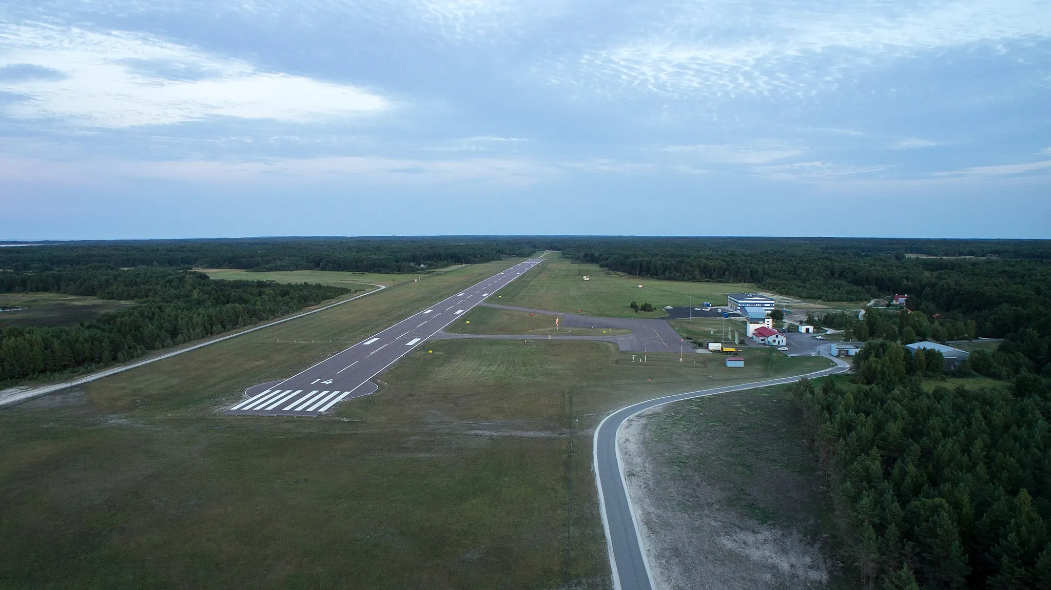 Photo showing: Kärdla Airport