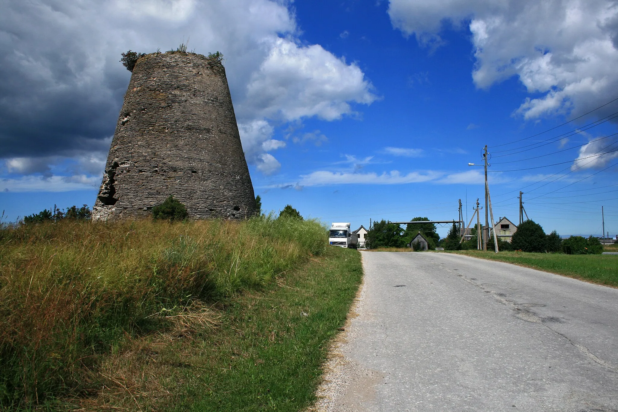 Photo showing: Abandoned windmill in Kiiu