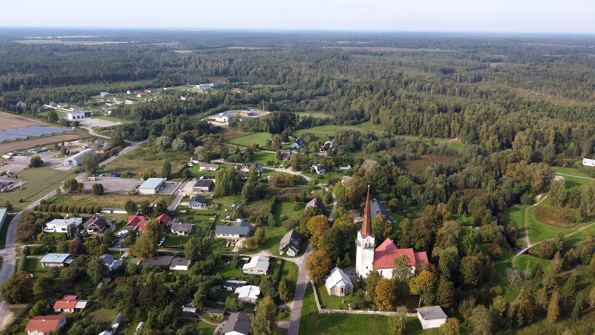 Photo showing: Kose church