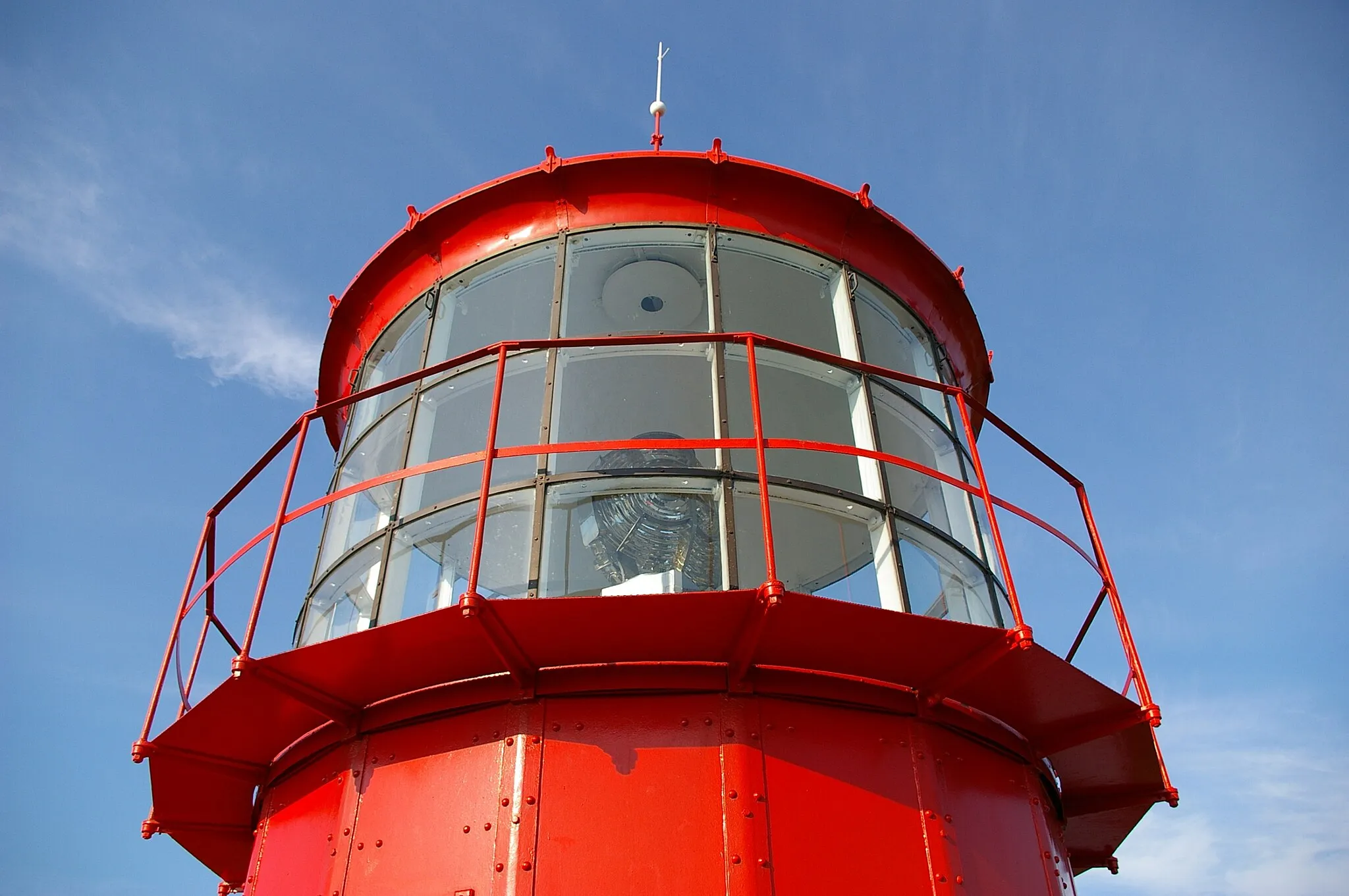 Photo showing: Lens and light chamber of the en:Kõpu lighthouse.