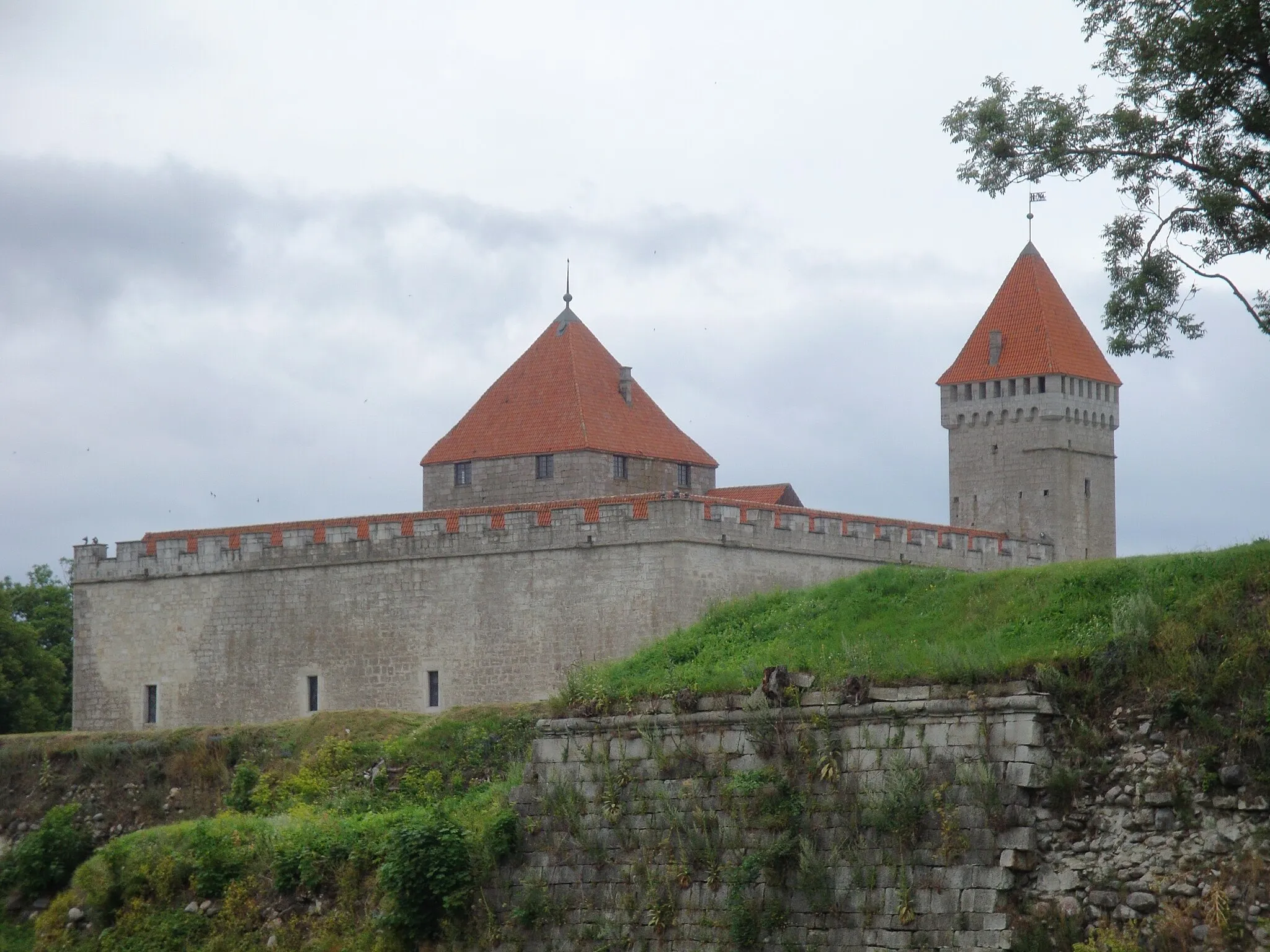 Photo showing: Castle in Kuressaare, Saaremaa, Estonia