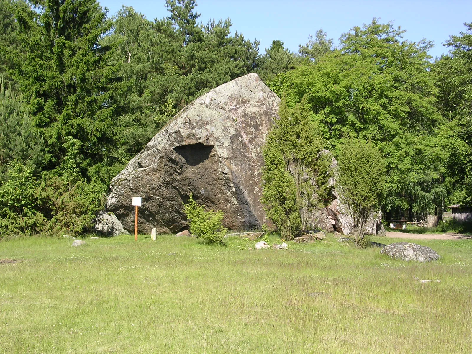 Photo showing: Jaani-Tooma Boulder