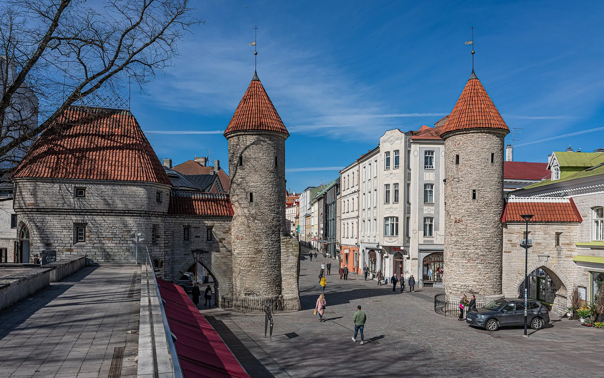 Photo showing: Viru Gate of Old Town walls in Tallinn, Estonia