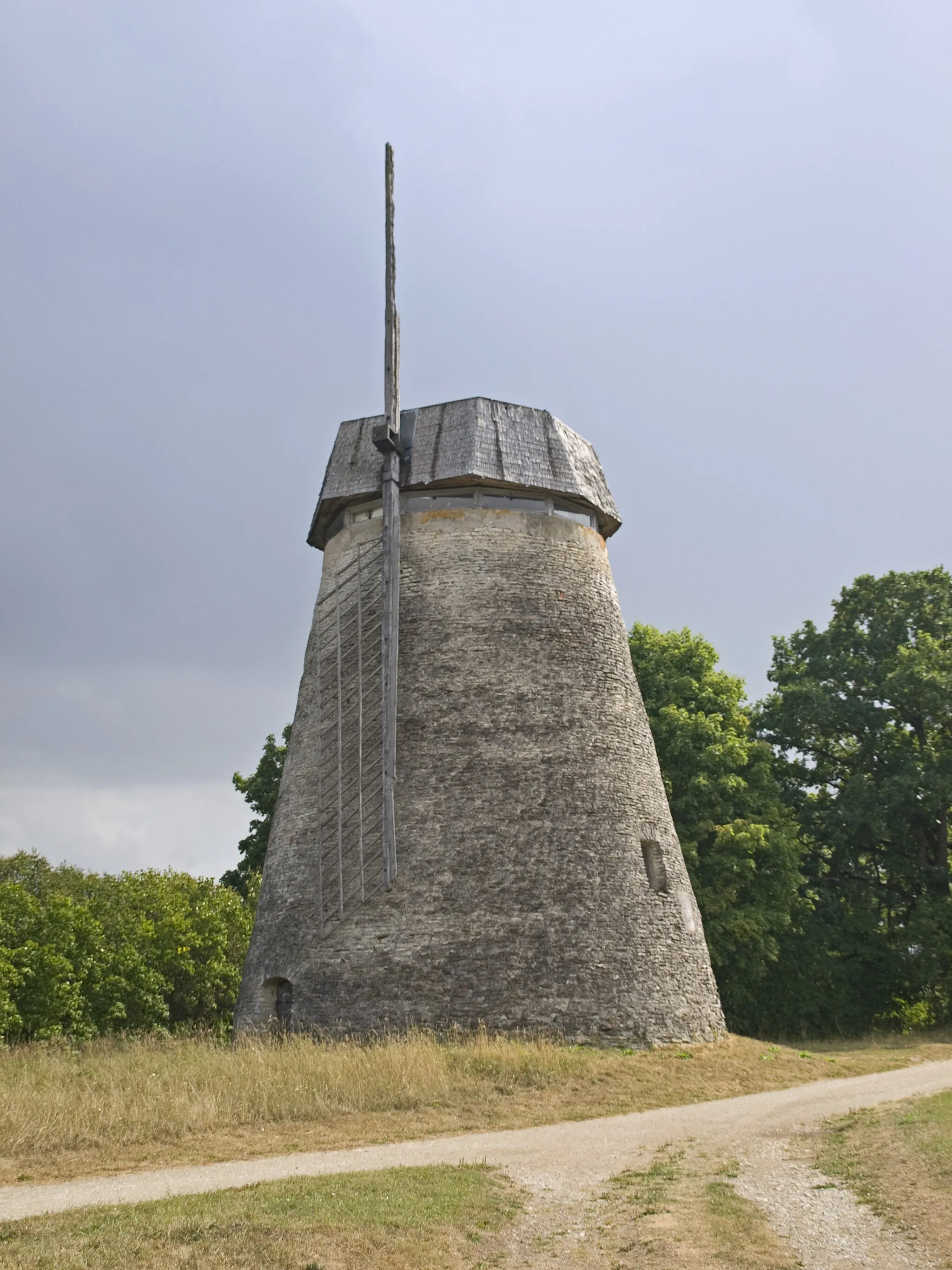 Photo showing: Vallimäe windmill, Rakvere, Lääne-Virumaa, Estonia