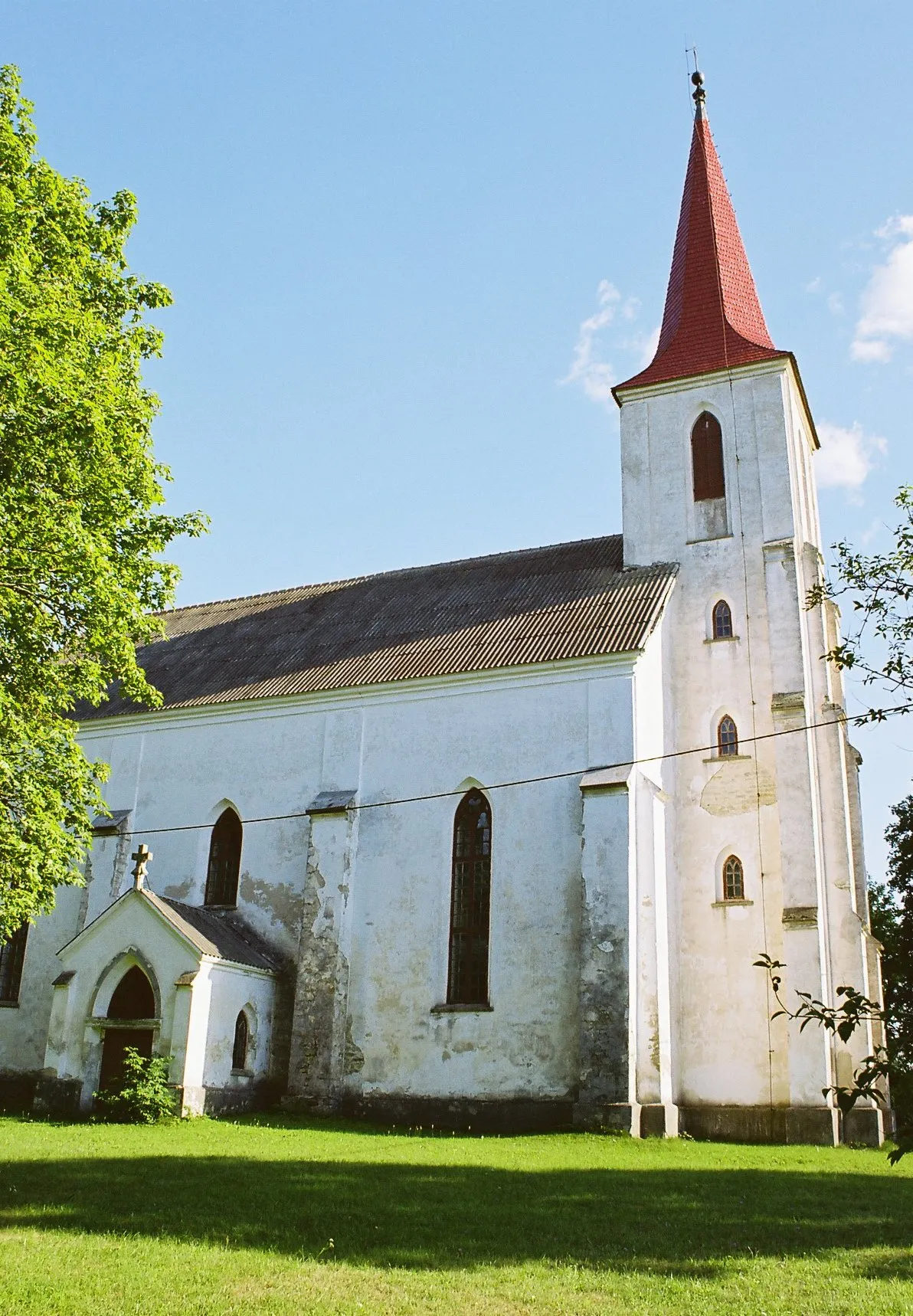 Photo showing: Mustjala church, 2006