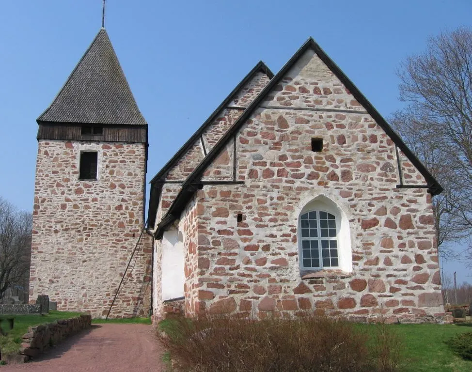 Photo showing: Hammarland church from the backside, 14th century, Åland, Finland