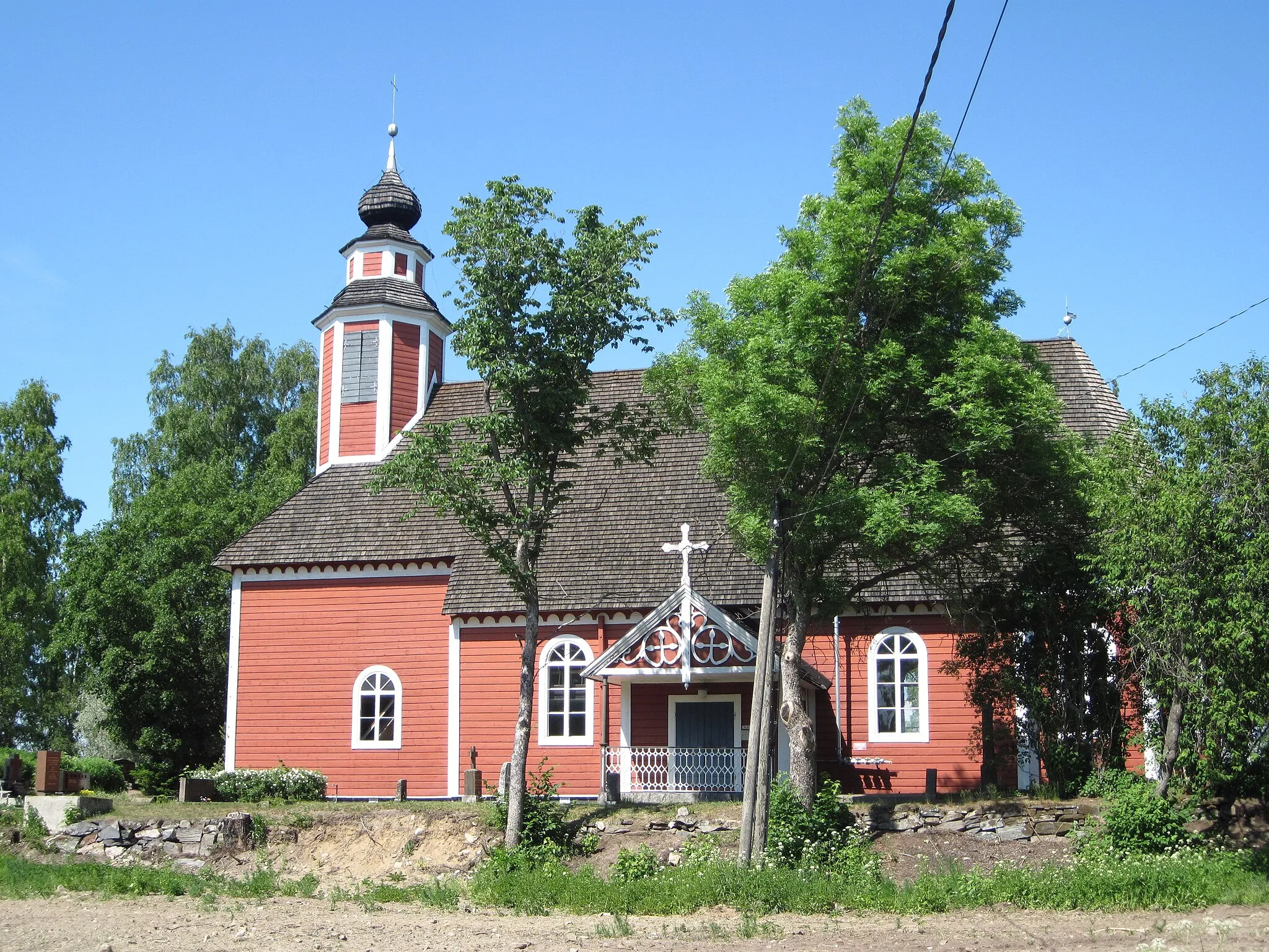 Photo showing: Metsämaan kirkko kesällä 2011