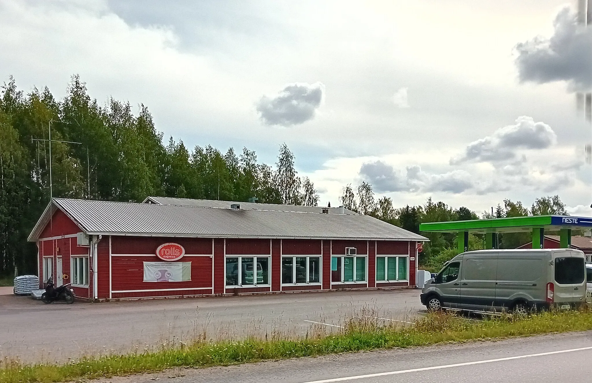 Photo showing: Rolls restaurant in Läyliäinen, Loppi, Finland.