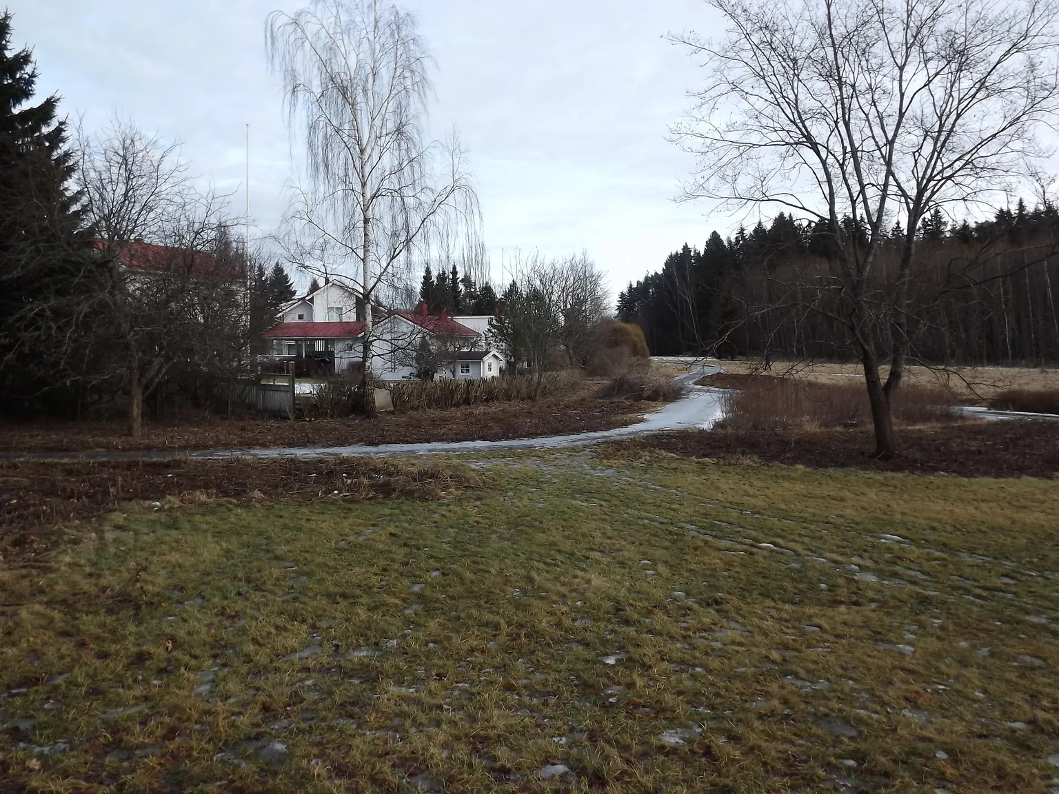 Photo showing: Gångväg i Katrinedal, vid området för bostadsmässan.