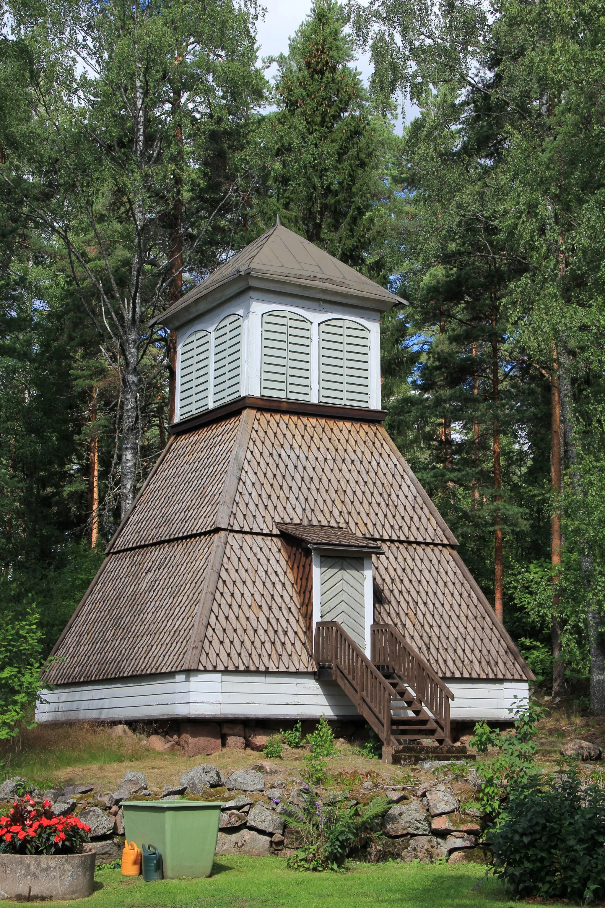 Photo showing: Anjala church bell tower, Anjala, Kouvola, Finland. - Bell tower was completed in 1792.