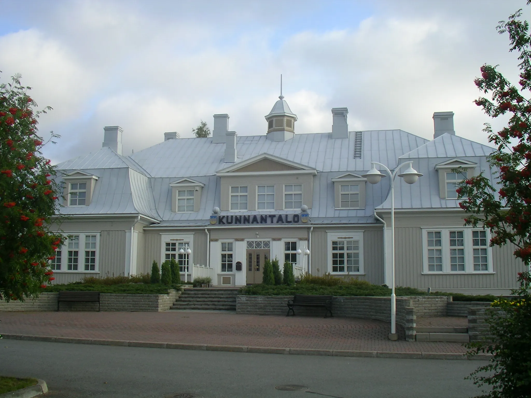 Photo showing: The municipal hall in Punkalaidun, Finland.